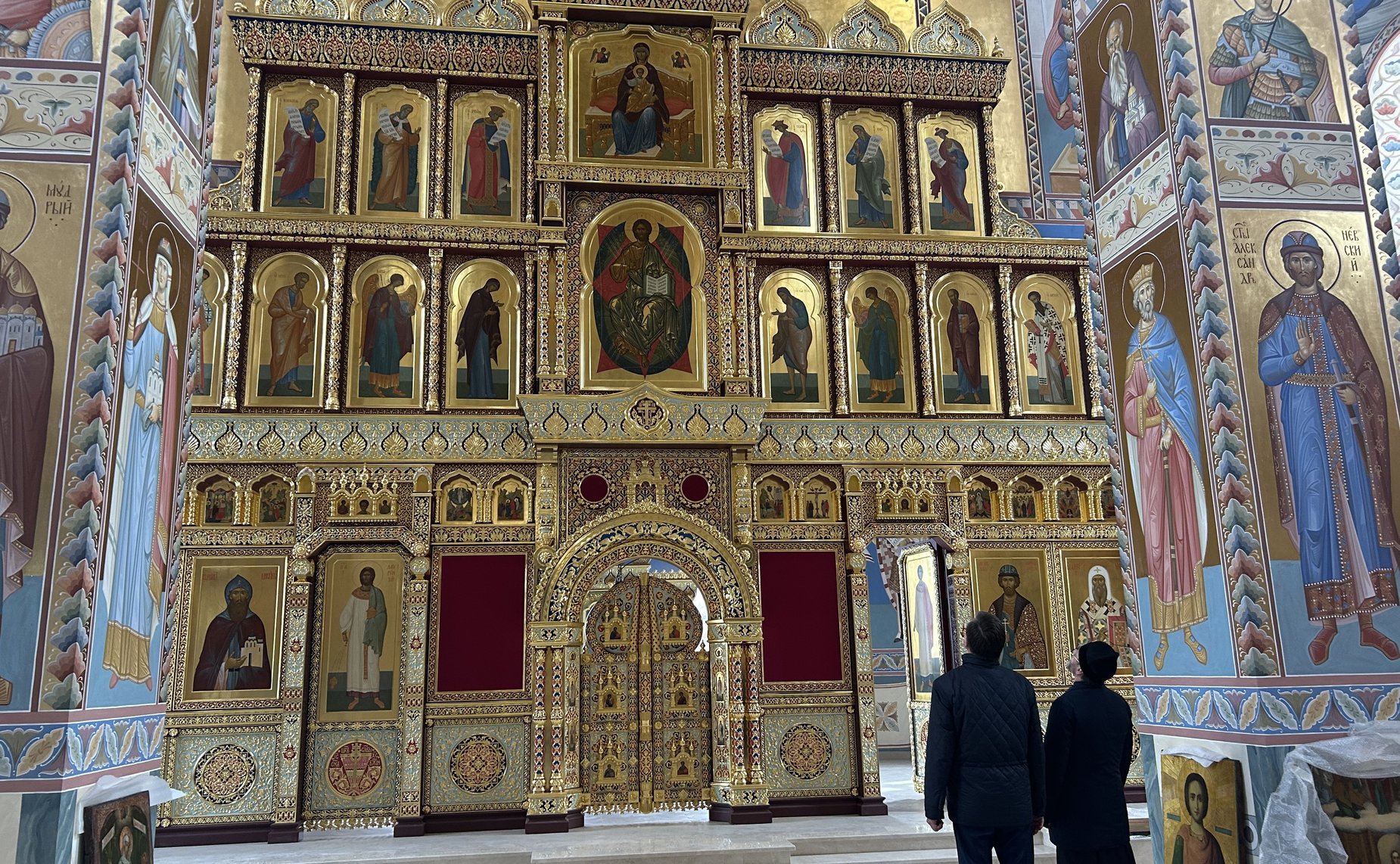 Сергей Рябухин в ходе рабочей поездки обсудил благоустройство строящегося храма