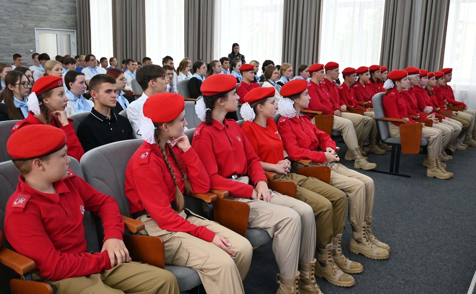 Александр Ролик провел встречу с участниками СВО и патриотические мероприятия