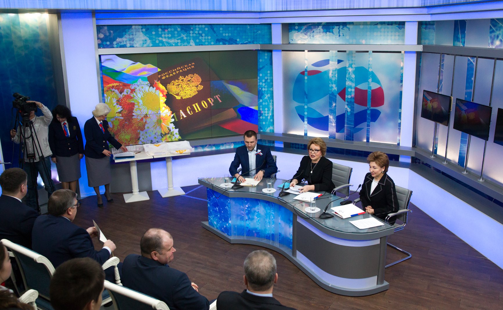 Вручение паспортов юным участникам Всероссийской акции «Мы – граждане России!»