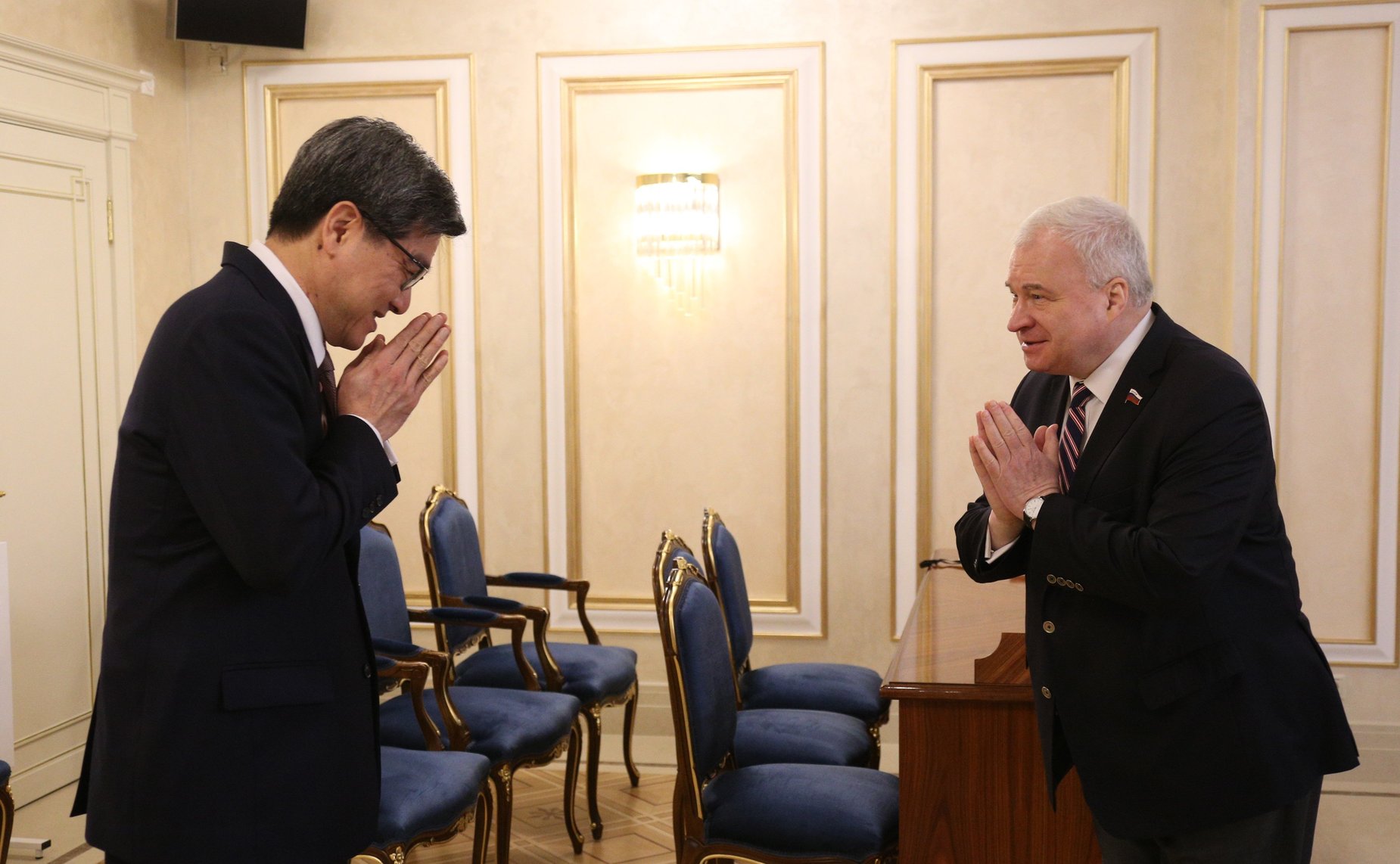 Встреча первого заместителя председателя Комитета СФ по международным делам Андрея Денисова с Чрезвычайным и Полномочным Послом Королевства Таиланд в РФ