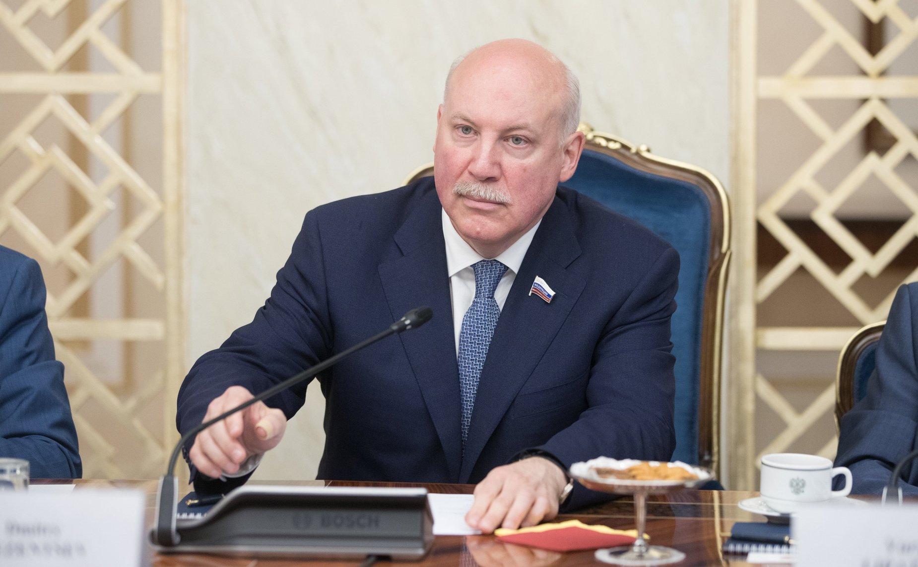 Д. Мезенцев