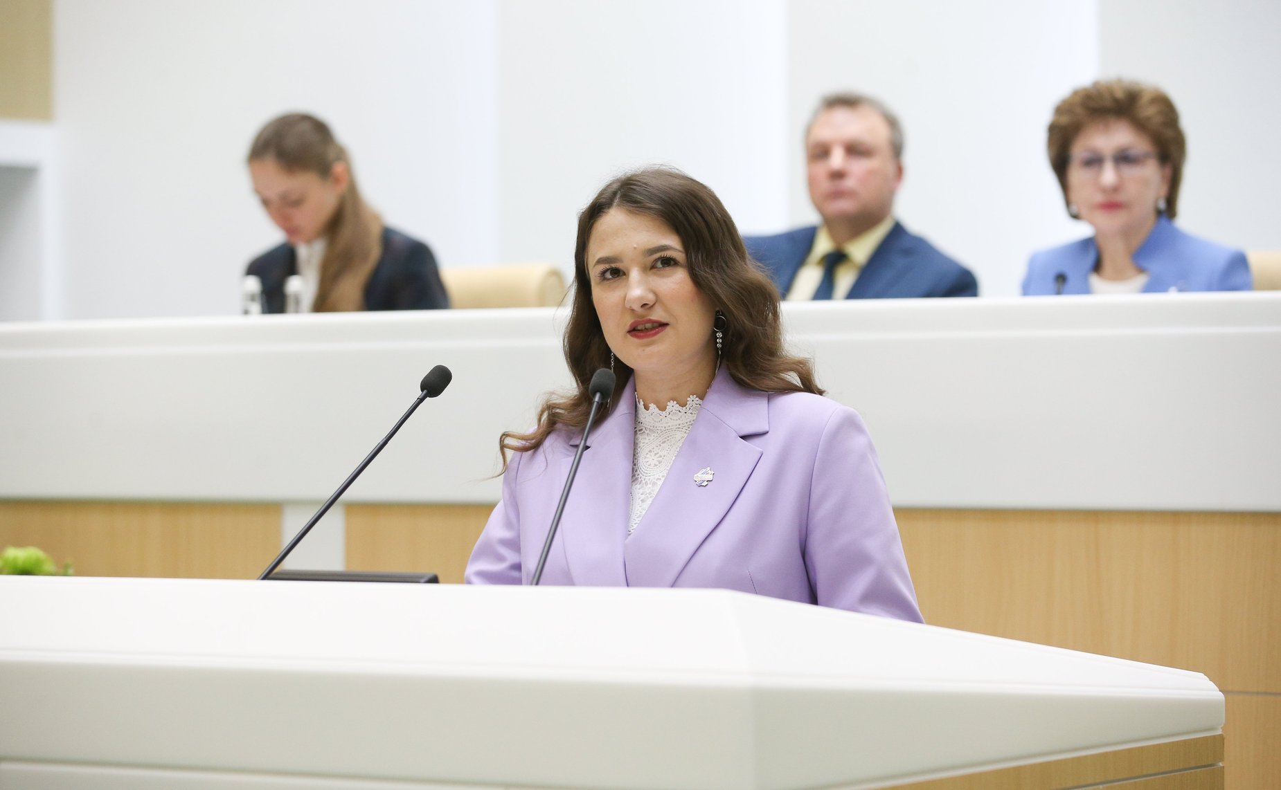 Пленарное заседание Форума молодых парламентариев: «Молодежь XXI века: сберегая наследие, развивая сотрудничество, приближая будущее»