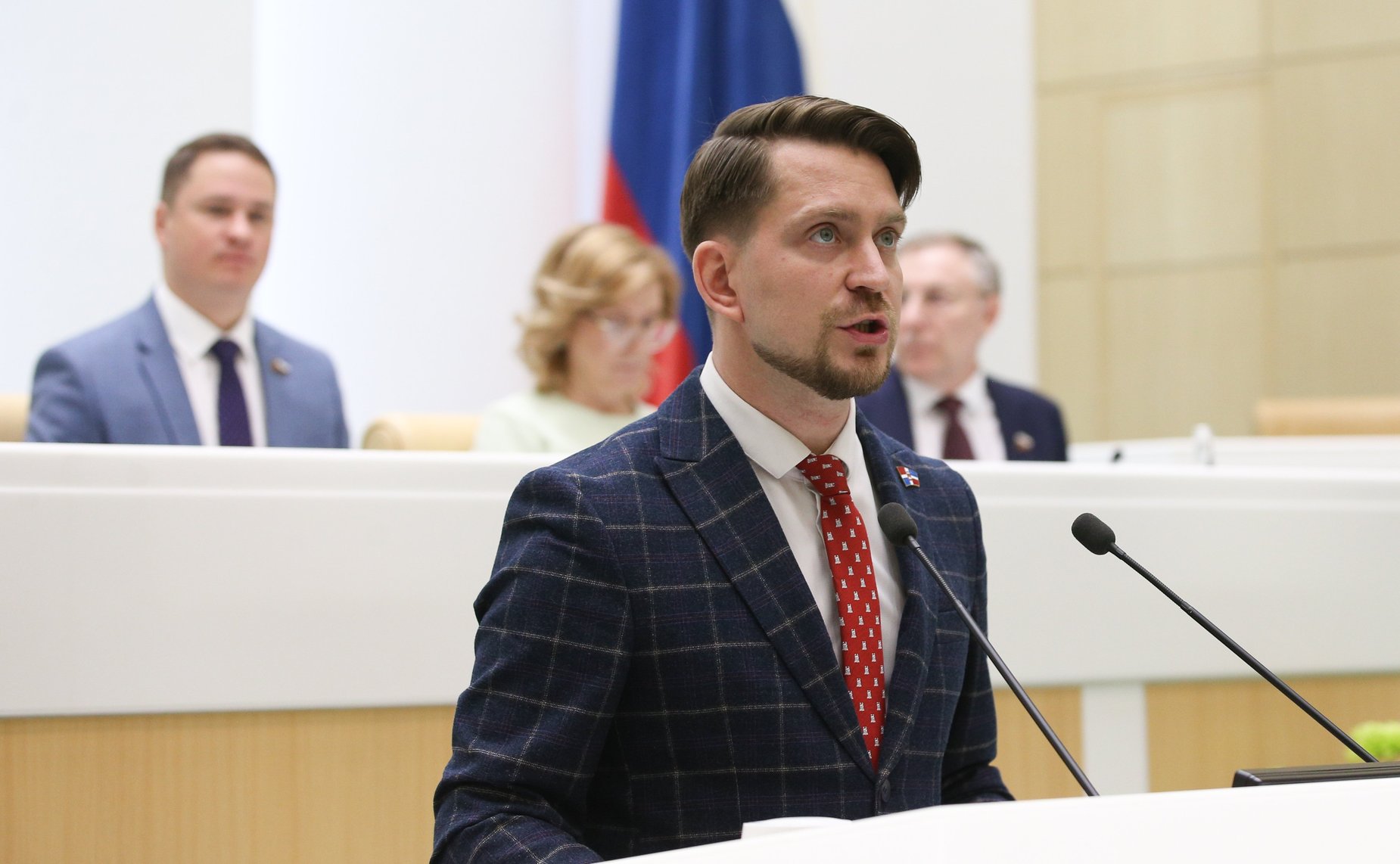 Пленарное заседание Форума молодых парламентариев: «Молодежь XXI века: сберегая наследие, развивая сотрудничество, приближая будущее»