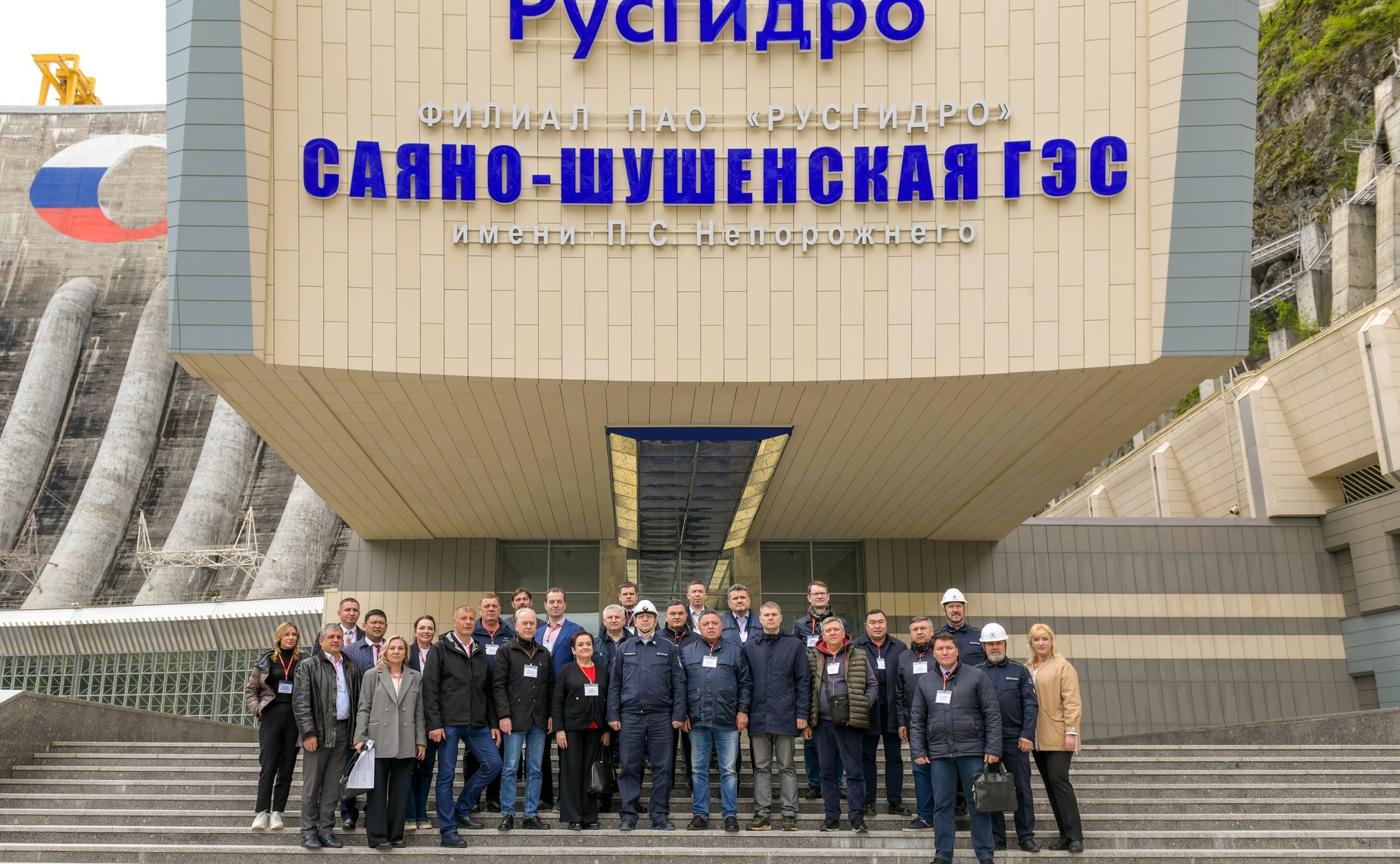 Сенаторы посетили промышленные предприятия и культурные объекты Республики Хакасия