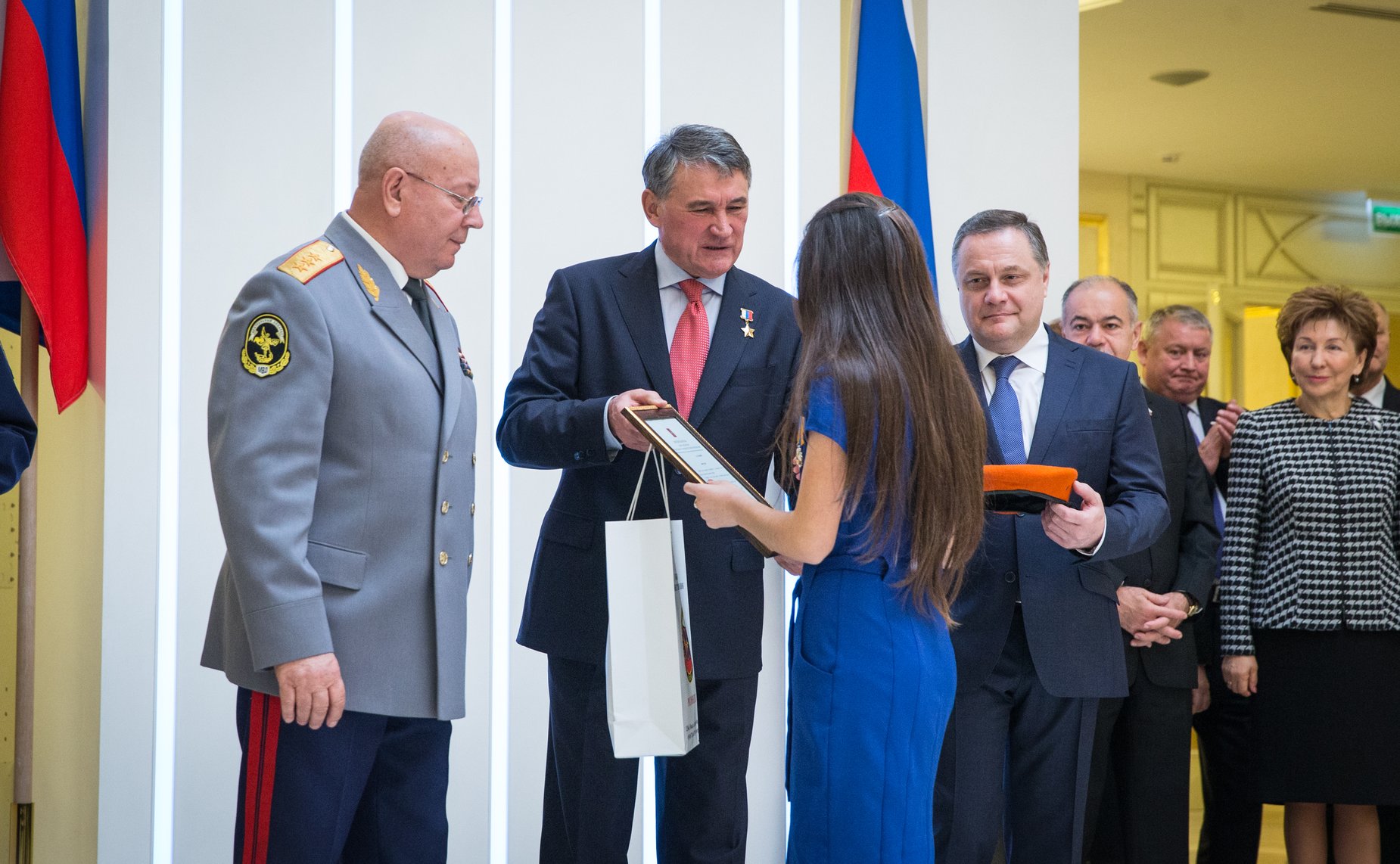 Награждение детей и подростков, проявивших мужество в экстремальных ситуациях и спасших человеческие жизни