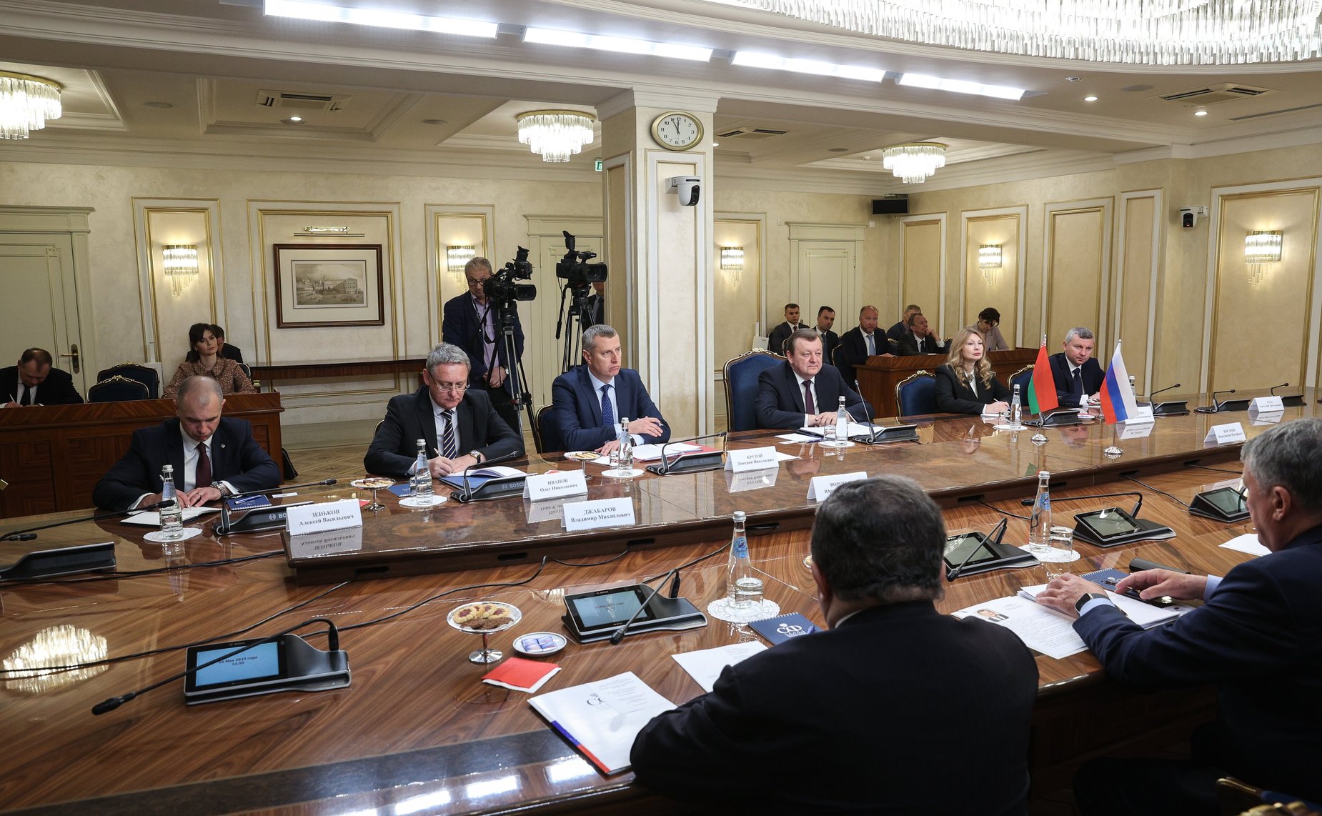 Валентина Матвиенко провела встречу с Министром иностранных дел Республики Беларусь Сергеем Алейником, который находится в России с официальным визитом