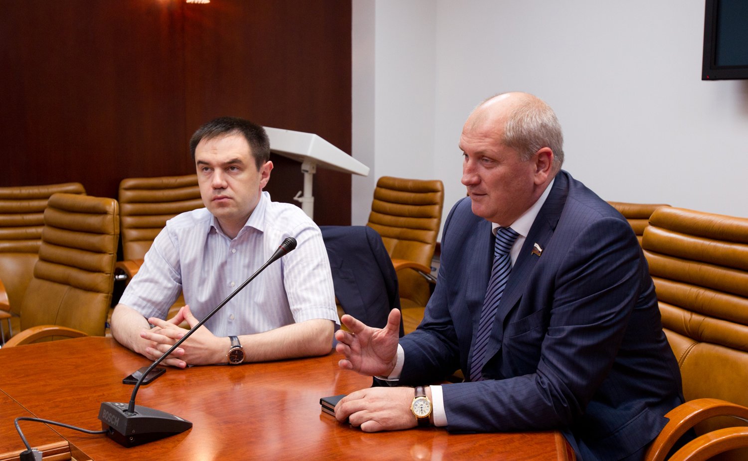 А. Кажаров и М. Хапсироков встретились c выпускниками-отличниками московских вузов