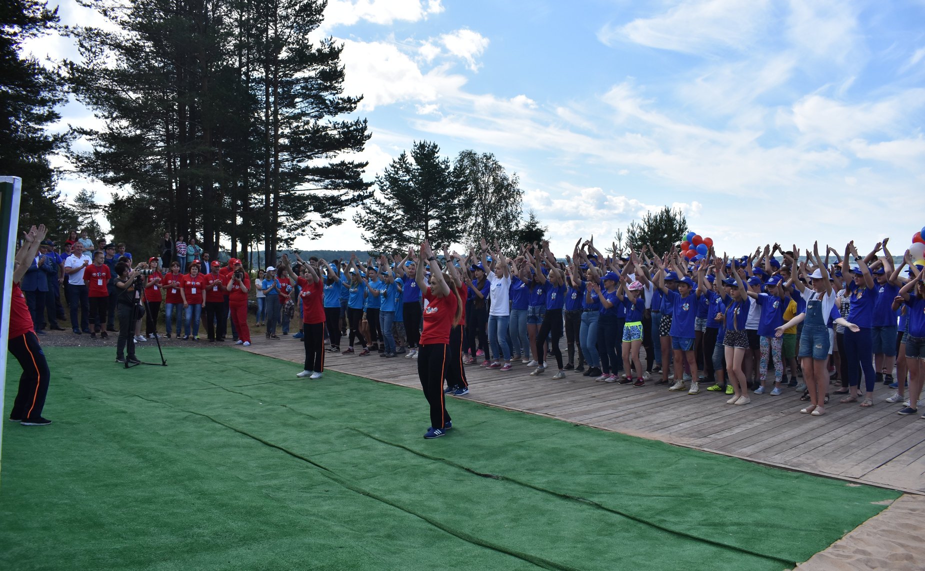 Юрий Воробьев принял участие в открытии пятого Межрегионального детско-юношеского фестиваля судостроения и судоходства в Вытегре