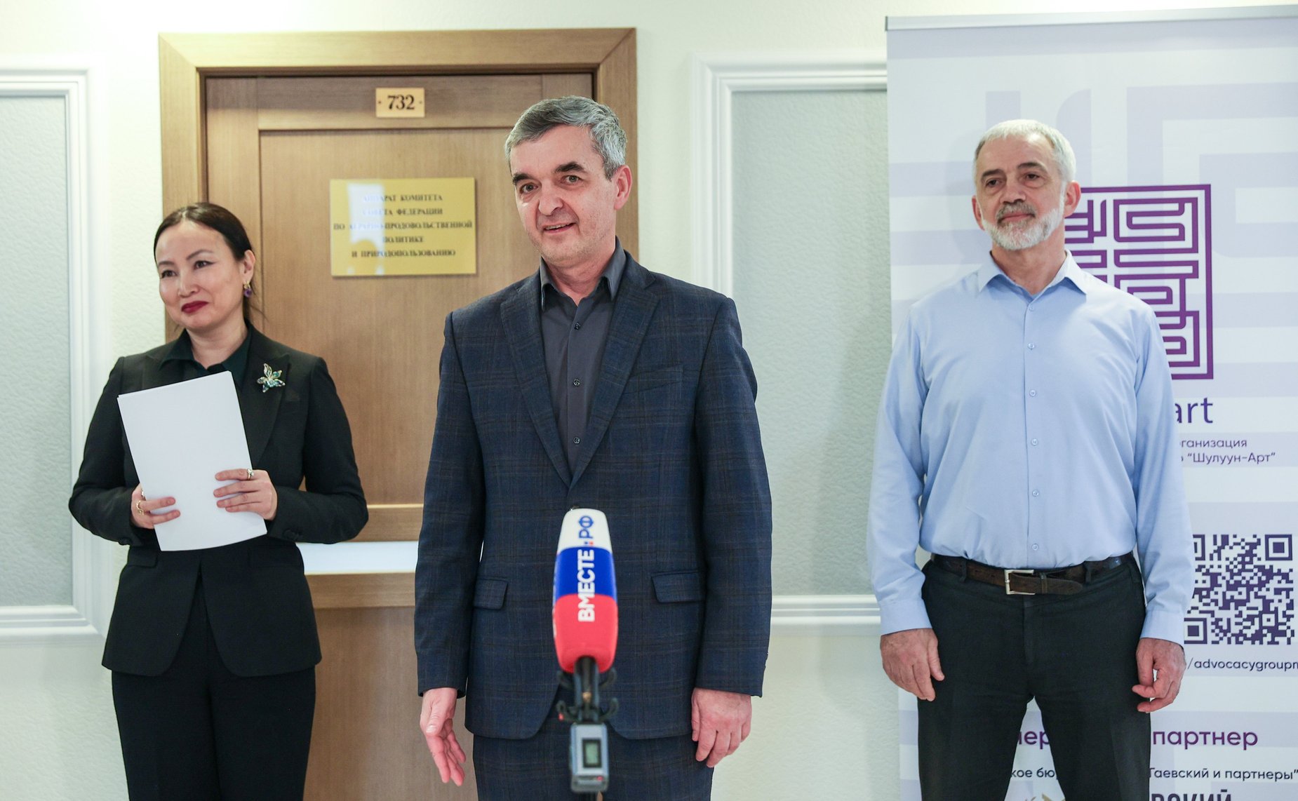 В Совете Федерации открылась выставка заслуженного художника РФ и РСО-Алания Виктора Цаллагова проекта «Лики Братства»