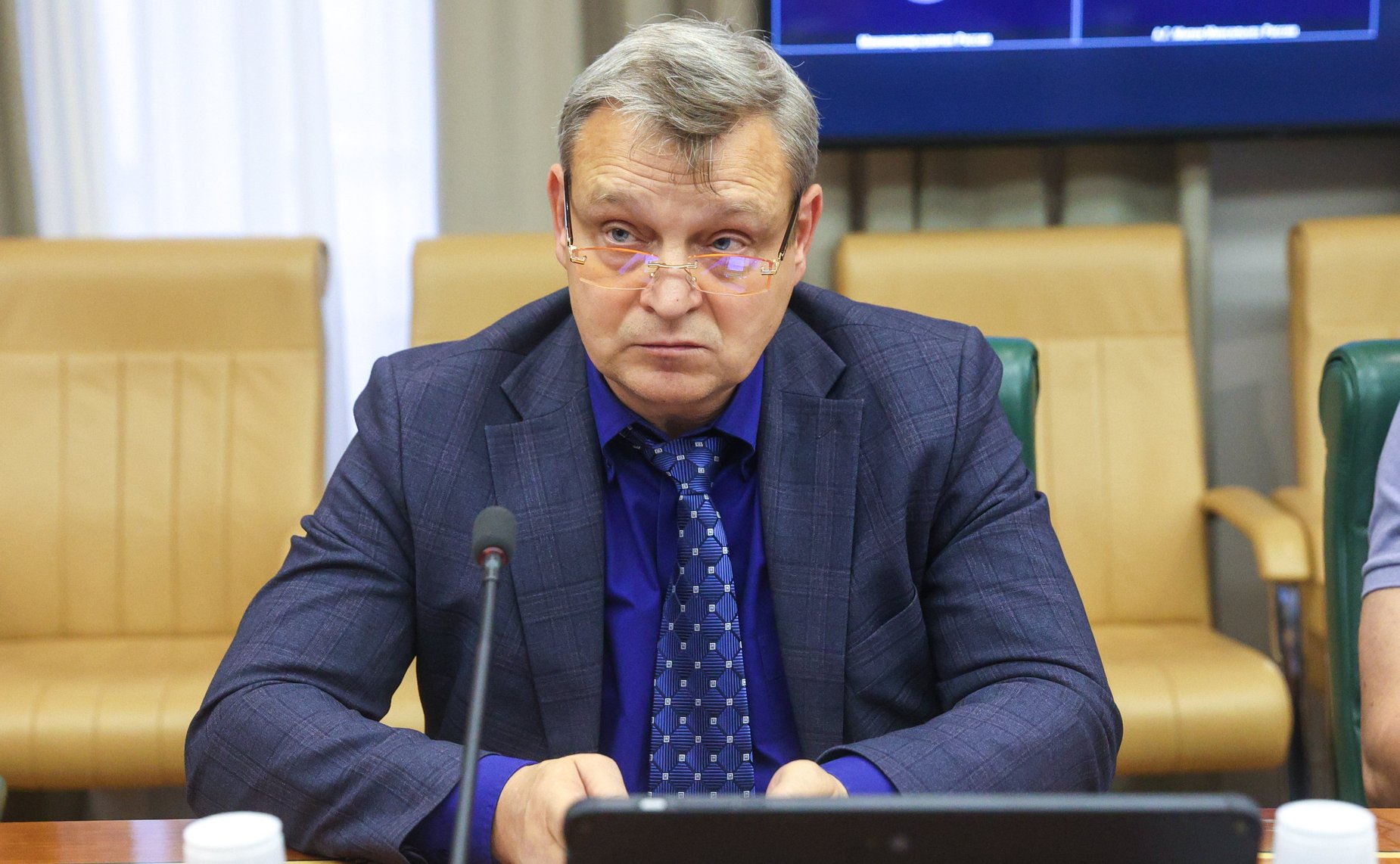 Совещание Комитета СФ по экономической политике «Стимулирование внутреннего спроса на российские товары и поддержки отечественных производителей»