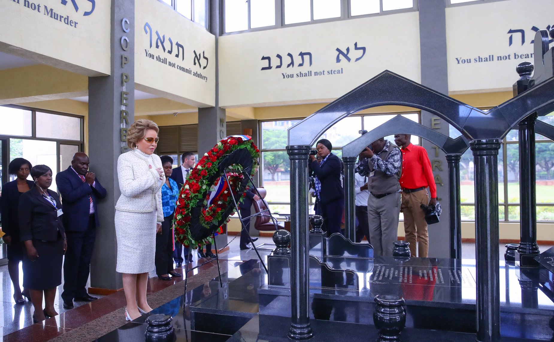 Председатель СФ и члены делегации возложили венки к местам захоронений бывших президентов Республики Замбия