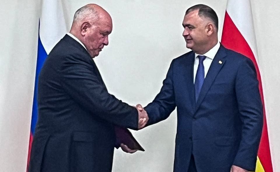 Делегации Совета Федерации приняла участие в праздничных мероприятиях по случаю 15- летия признания независимости Республики Южная Осетия