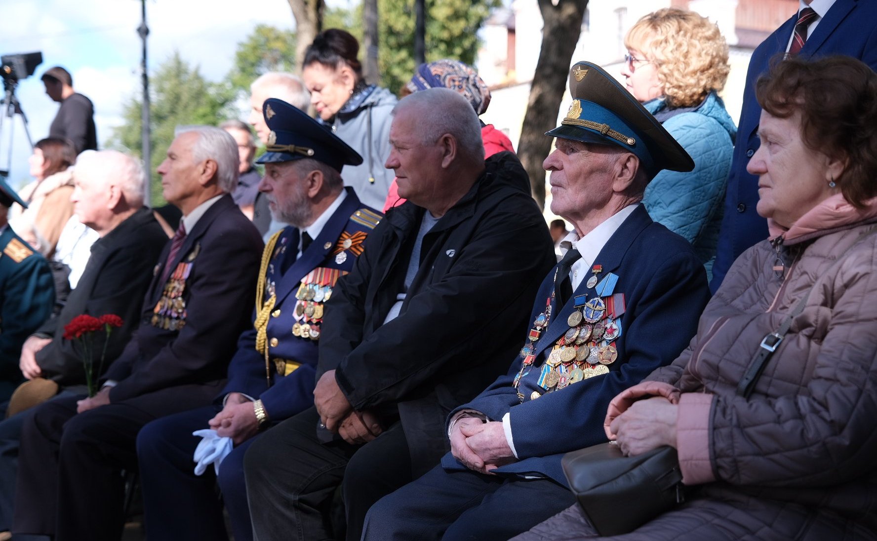 Елена Писарева приняла участие в торжественной церемонии открытия знакового для боровичан памятника
