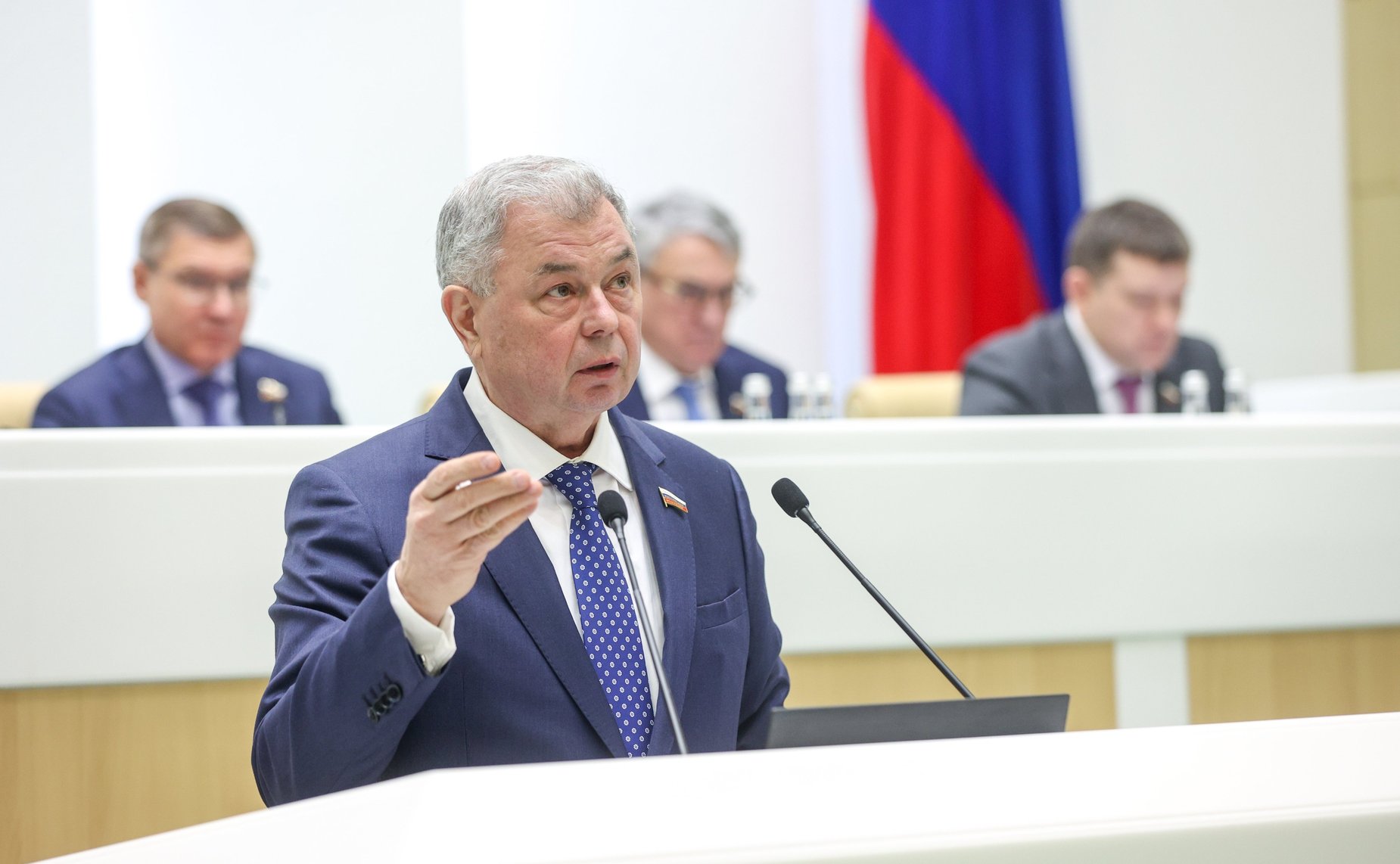 Анатолий Артамонов