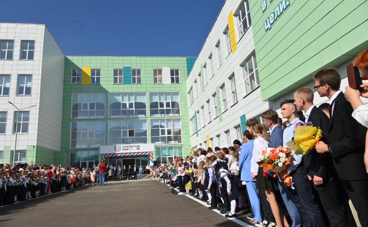 Анатолий Артамонов принял участие в прошедших в Калуге торжественных мероприятиях, посвященных Дню знаний