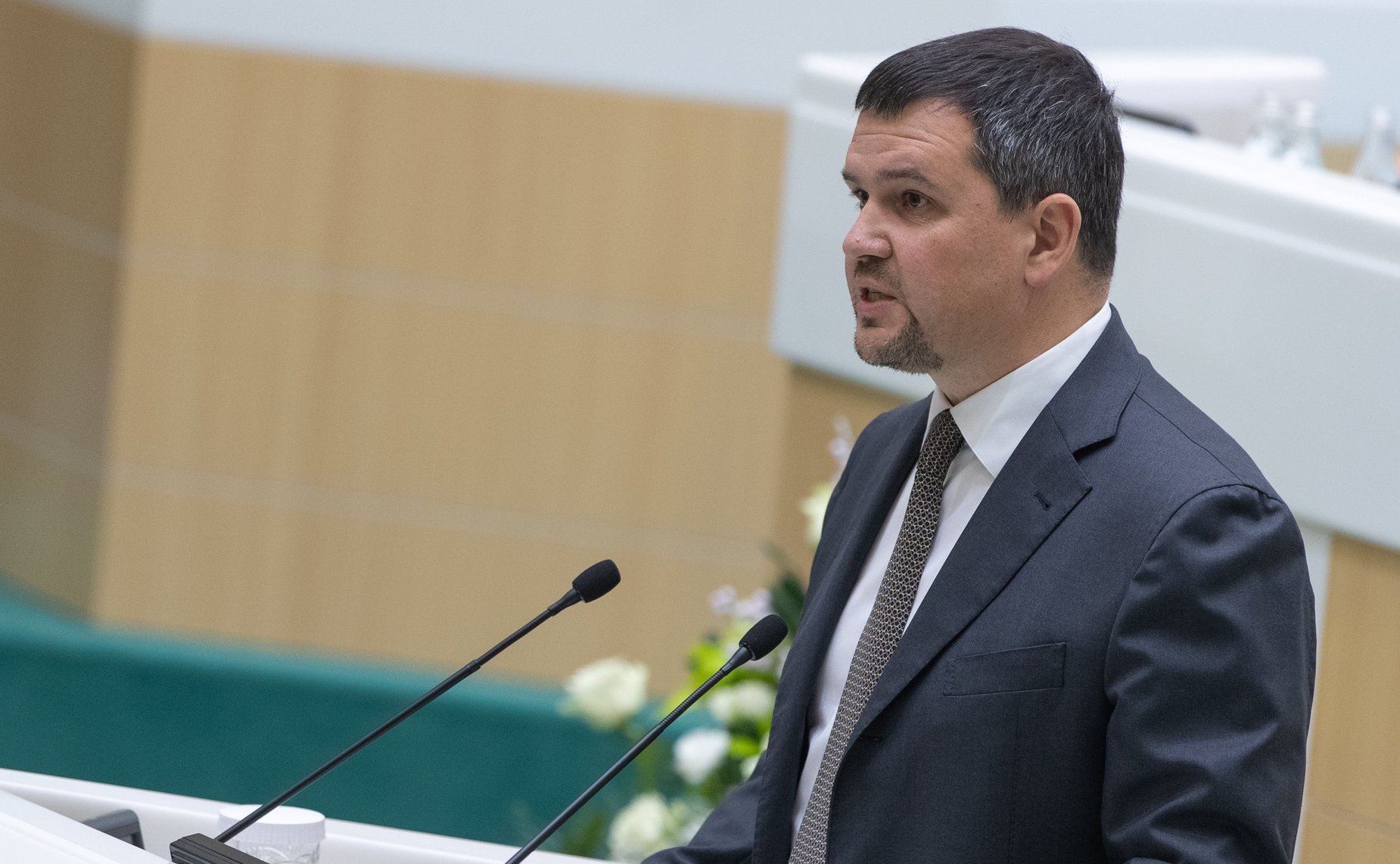 Максим Акимов