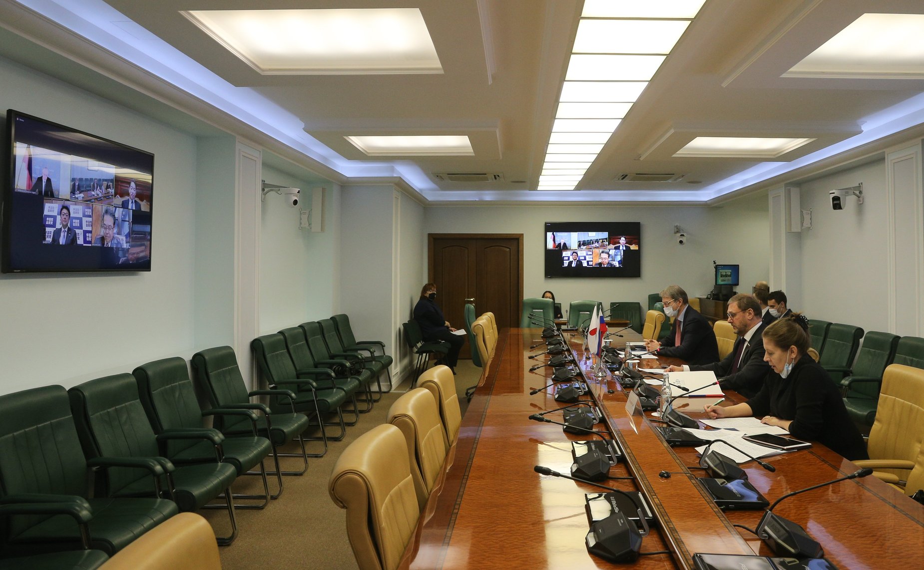 Встреча Константина Косачева с председателем Дискуссионного клуба ЛДП Палаты советников Парламента Японии Хиросигэ Сэко