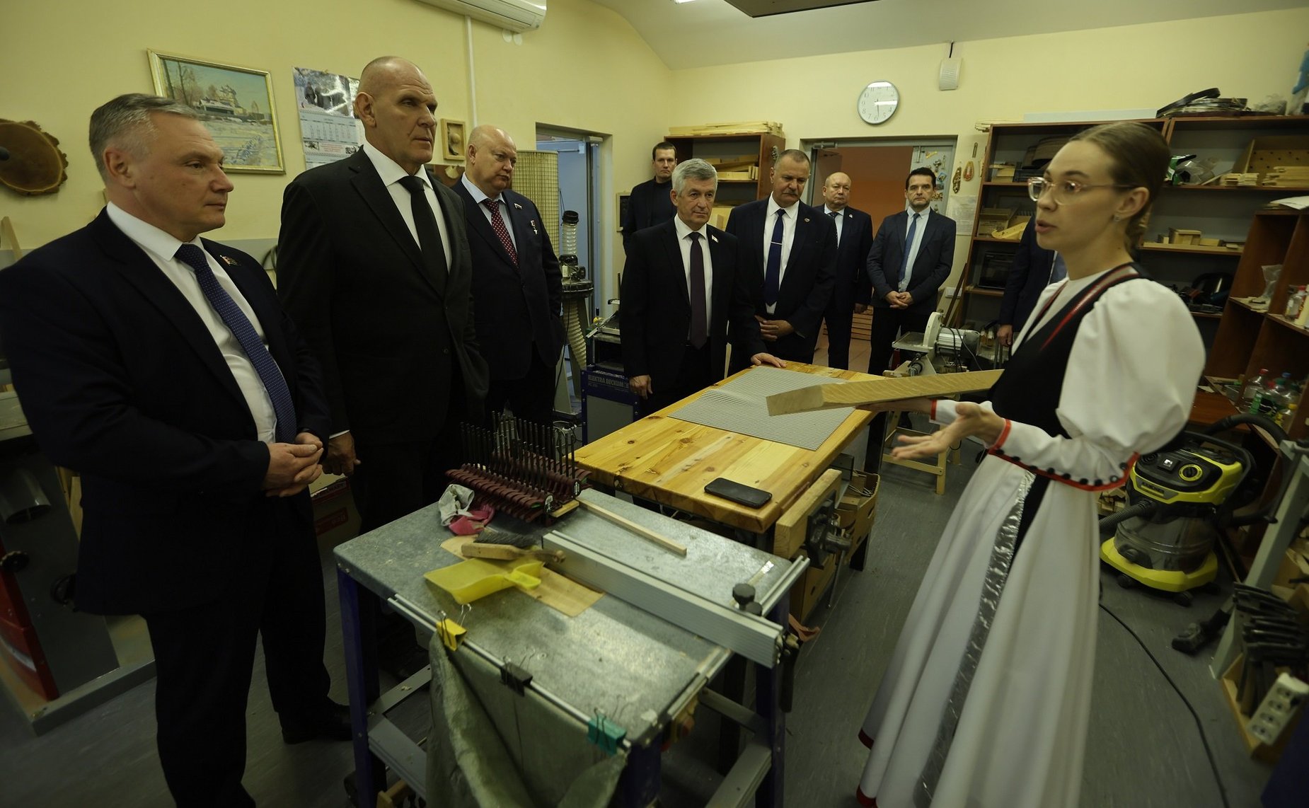 Александр Карелин в Петрозаводске посетил ключевые предприятия Республики Карелия