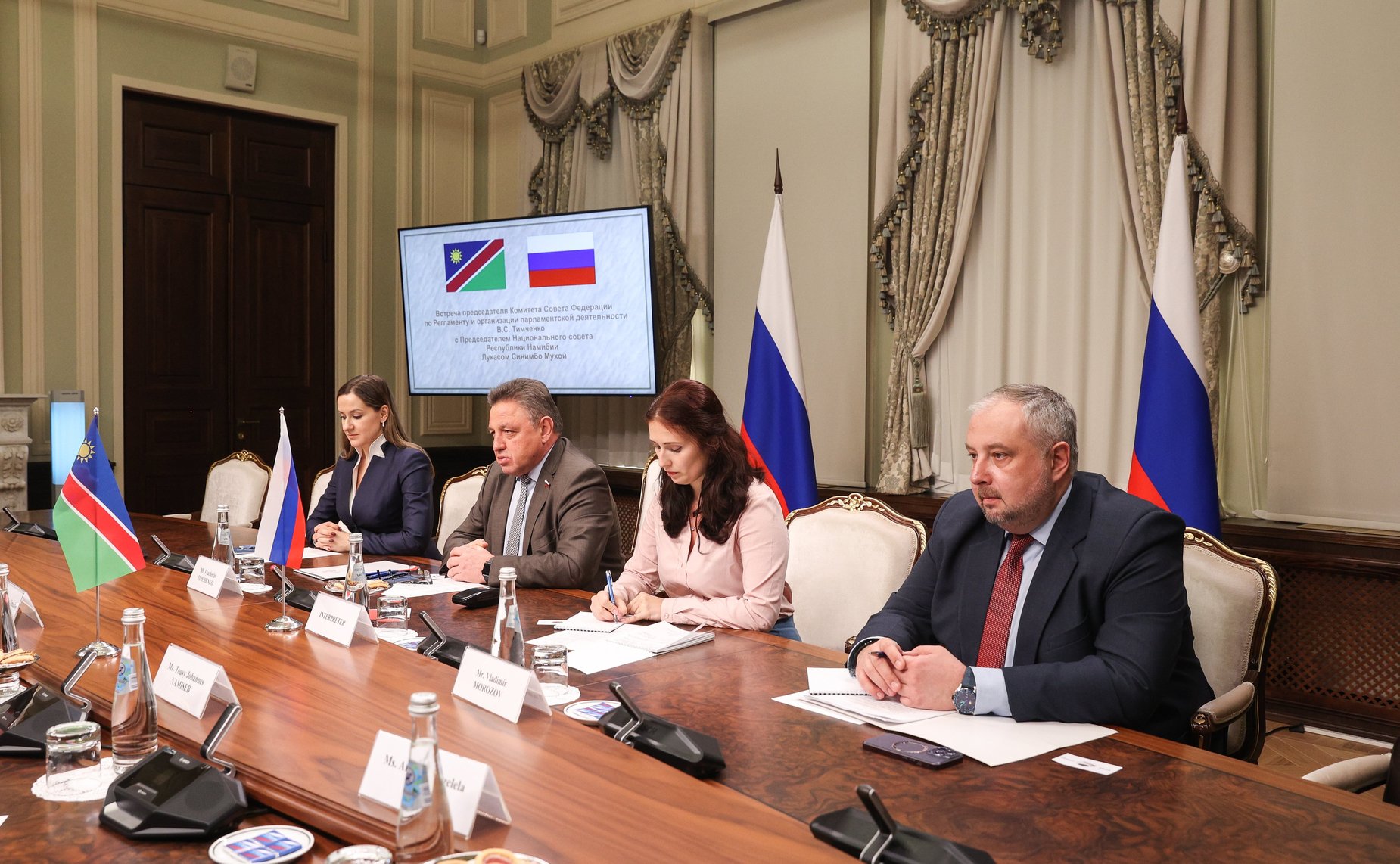 Вячеслав Тимченко провел встречу с Председателем Национального совета Республики Намибии Лукасом Синимбо Мухой
