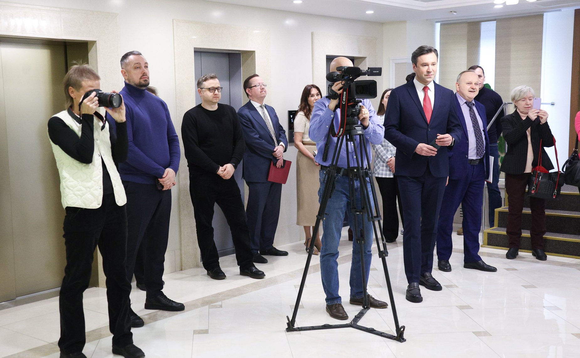 Открытие выставки «Просторы Родины любимой»