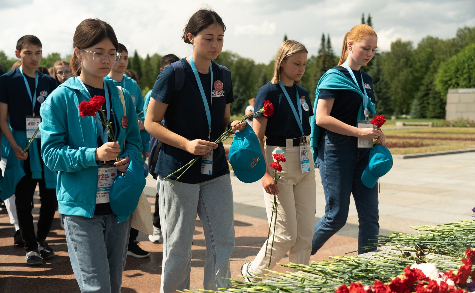 Участники культурно-образовательного проекта «Поезд Памяти» почтили память героев блокадного Ленинграда