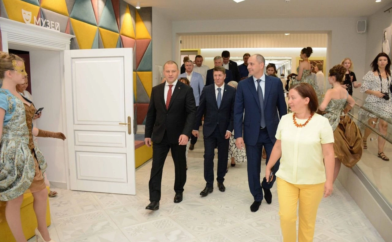 Андрей Шевченко принял участие в открытии в Оренбурге муниципального кукольного театра и осмотре хода работ по реконструкции областной филармонии