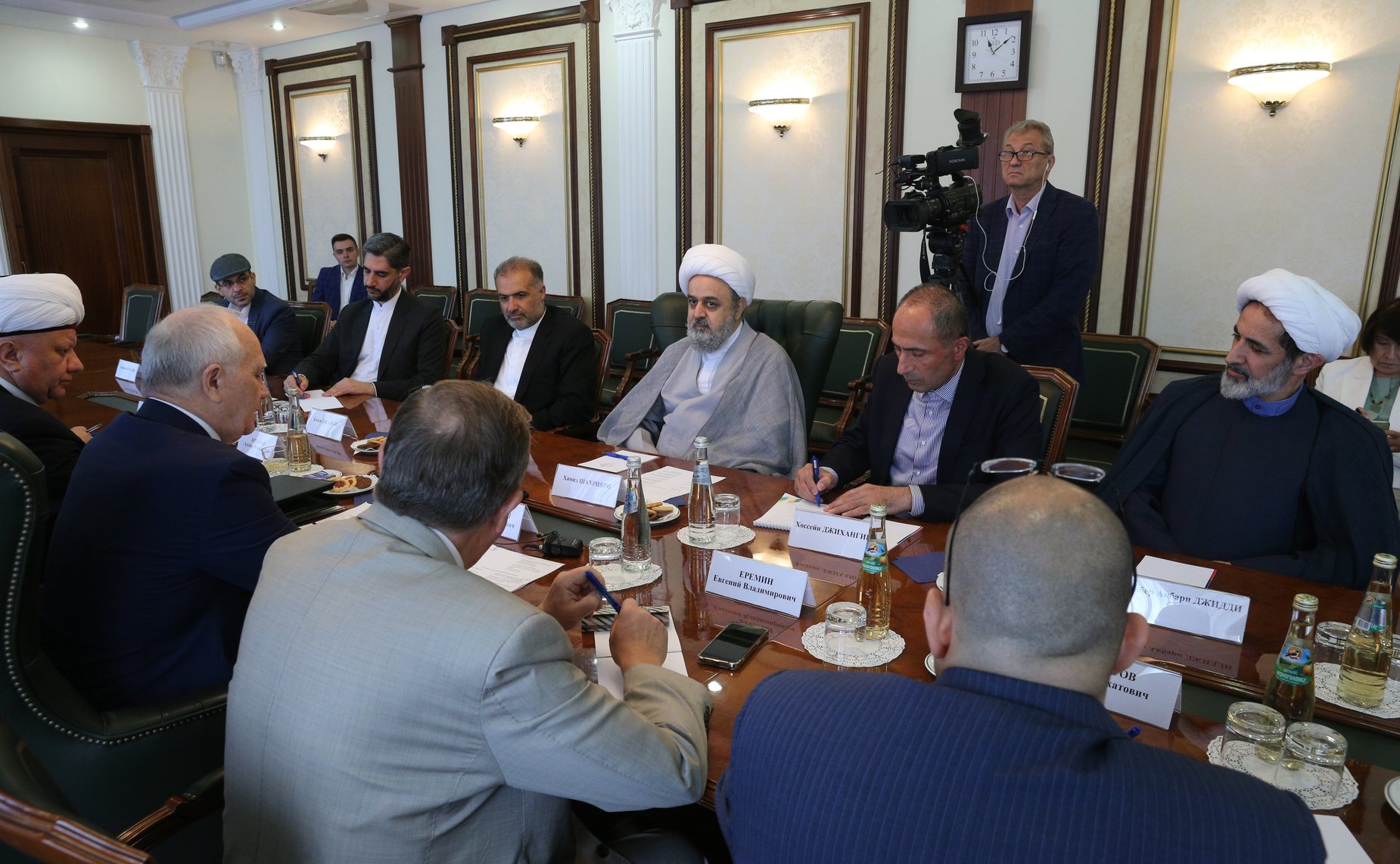 Встреча заместителя председателя Комитета СФ по международным делам Фарита Мухаметшина с Генеральным секретарем Всемирной организации по сближению мазхабов