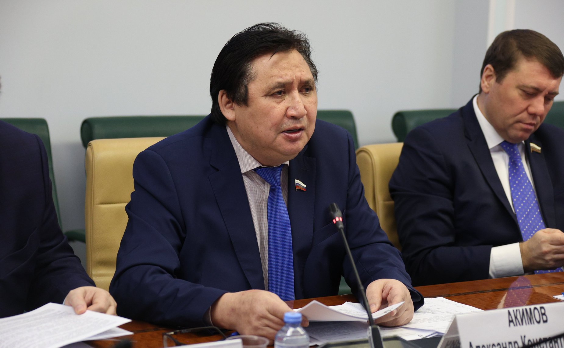 Александр Акимов