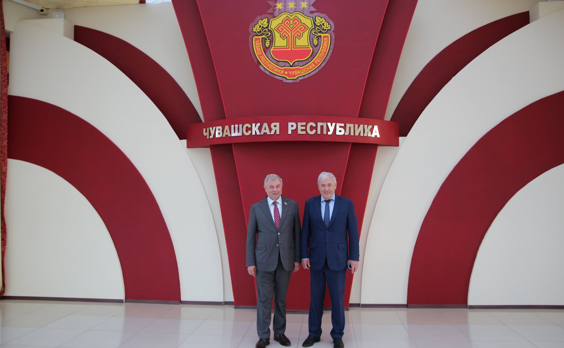 Анатолий Артамонов в рамках рабочей поездки в Чувашскую Республику посетил ряд объектов, обсудил планы по дальнейшему развитию социальной сферы в регионе