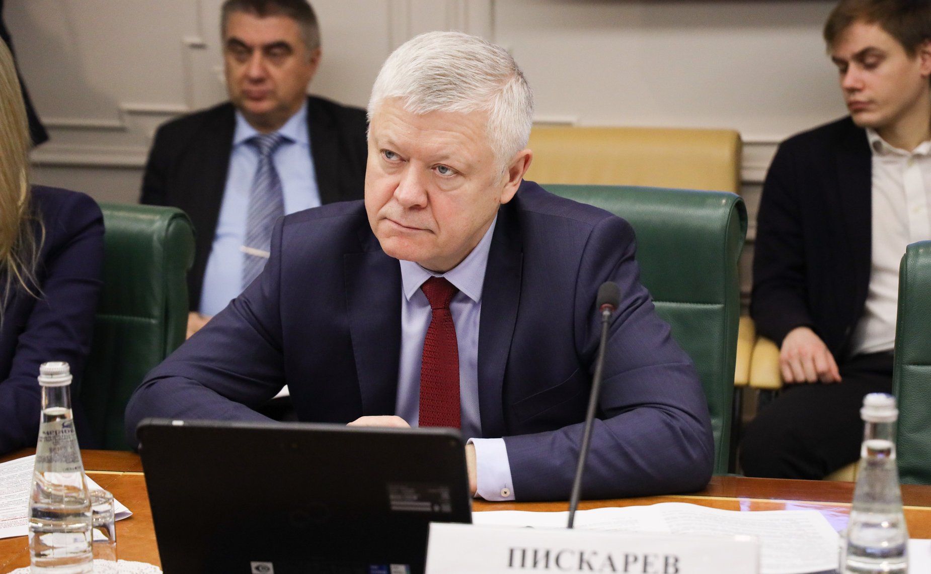 Заседание парламентской комиссии по расследованию преступных действий в отношении несовершеннолетних со стороны киевского режима