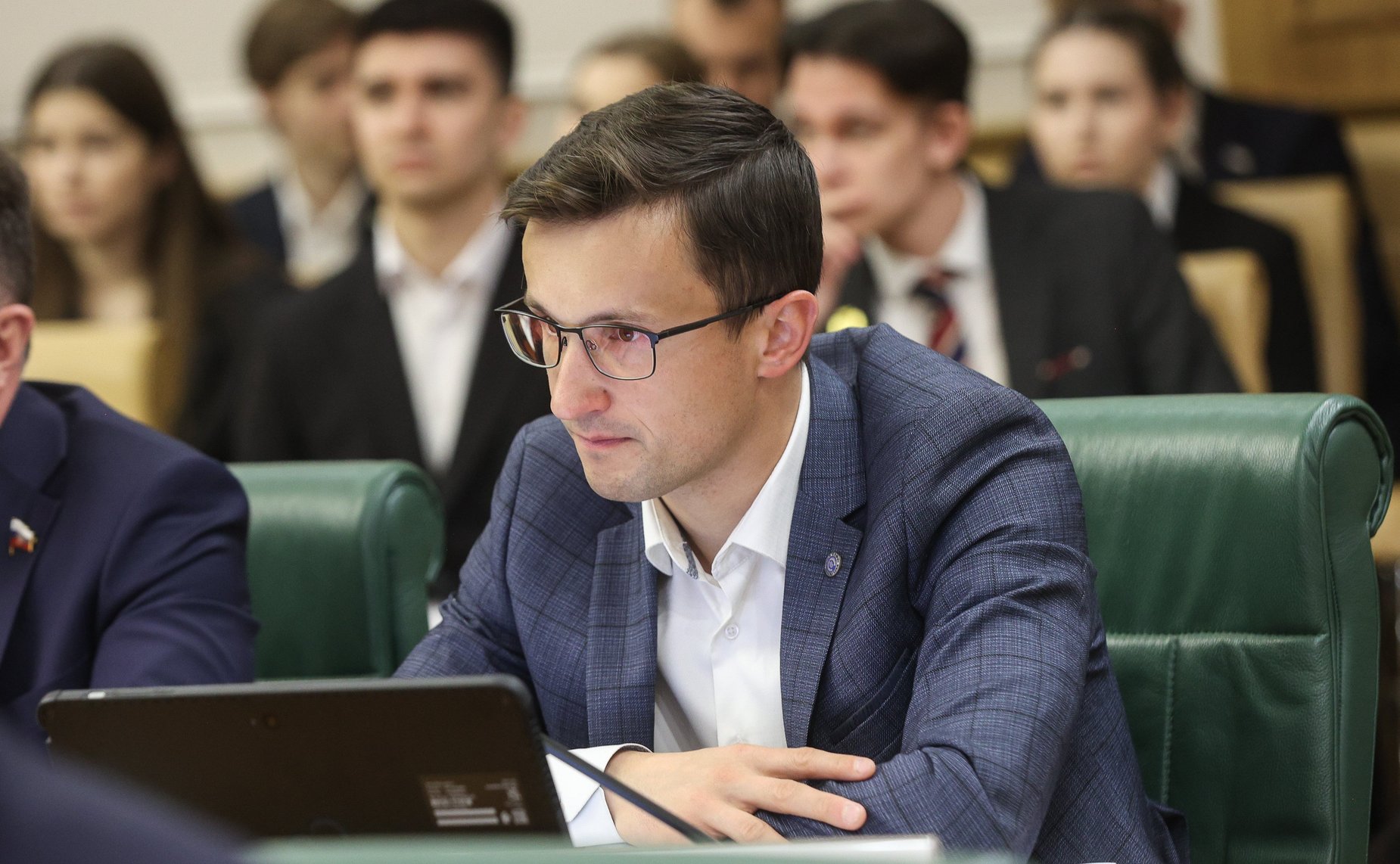 Открытый диалог с участием руководителя Федерального агентства по делам молодежи