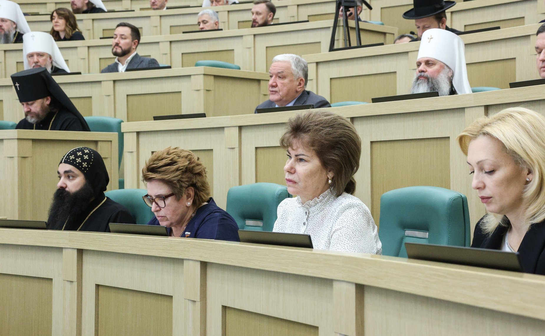 Пленарное заседание ХII Рождественских парламентских встреч