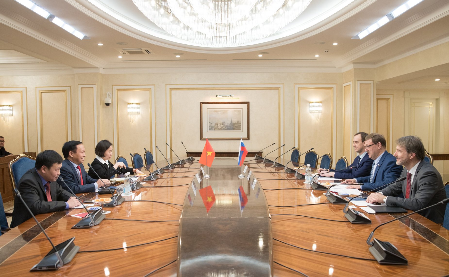 Встреча К. Косачева с Чрезвычайным и Полномочным Послом Вьетнама Нго Дык Манем