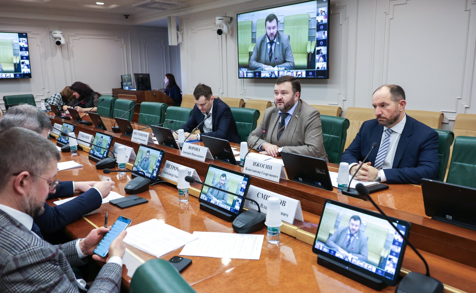 Совещание Комитета СФ по экономической политике «Развитие инфраструктуры поддержки субъектов малого и среднего предпринимательства в воссоединенных субъектах РФ»