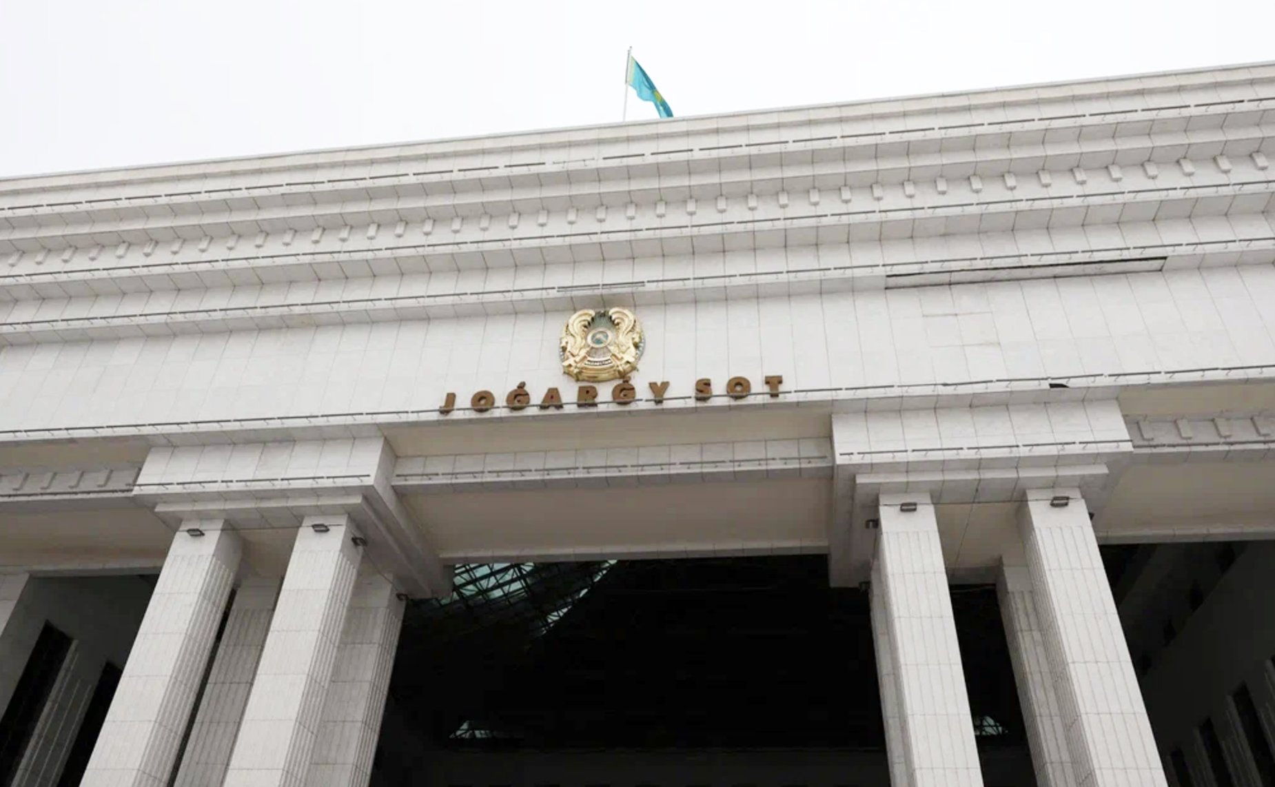 Делегация сенаторов приняла участие в наблюдении за проведением референдума по принятию новой Конституции Казахстана