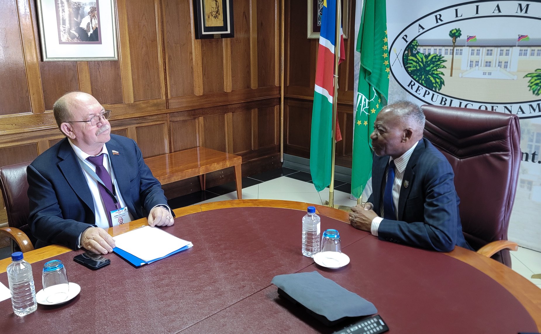 Геннадий Орденов в рамках визита в эту страну в составе российской делегации встретился с Председателем Национального Собрания Намибии Питером Качавиви