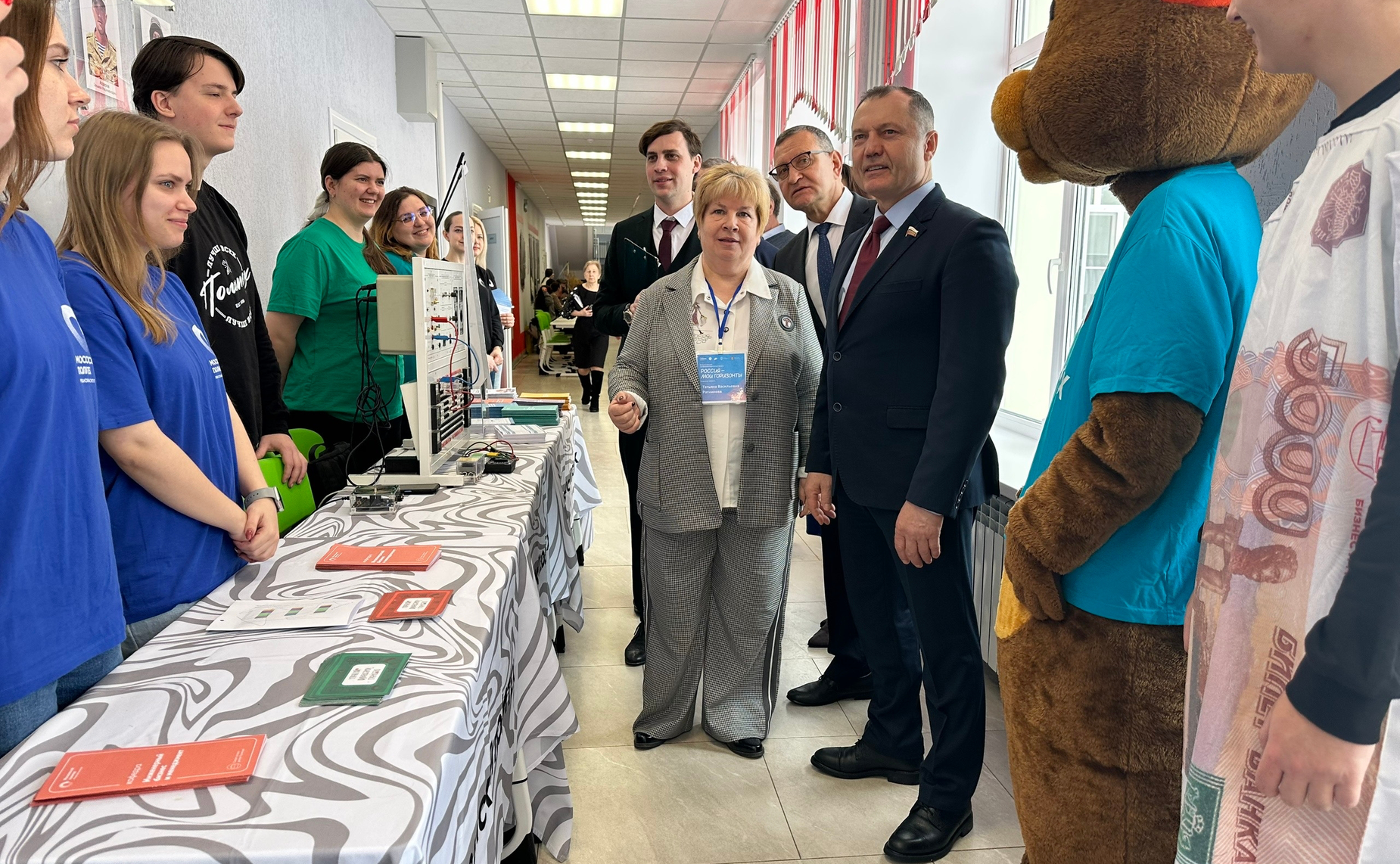 Игорь Мурог принял участие в региональном профориентационном проекте «Билет в будущее» для выпускников Александро-Невского и Ухоловского муниципальных округов