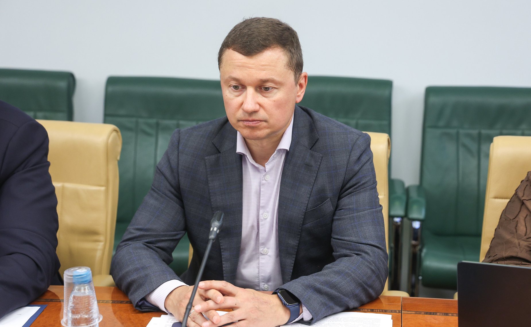 Совещание Комитета по экономической политике «Борьба с теневой занятостью: проблемы недостаточного налогового покрытия и защиты прав исполнителей»
