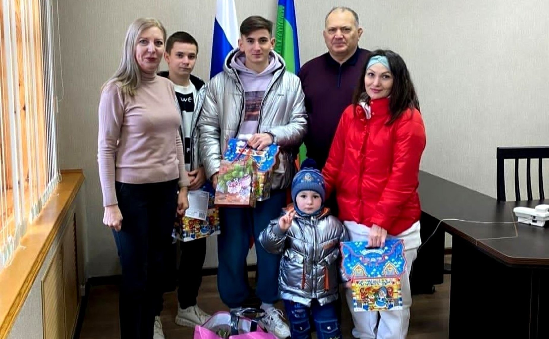 Крым Казаноков исполнил мечту двенадцати детей из двух регионов России в рамках акции «Елка желаний»