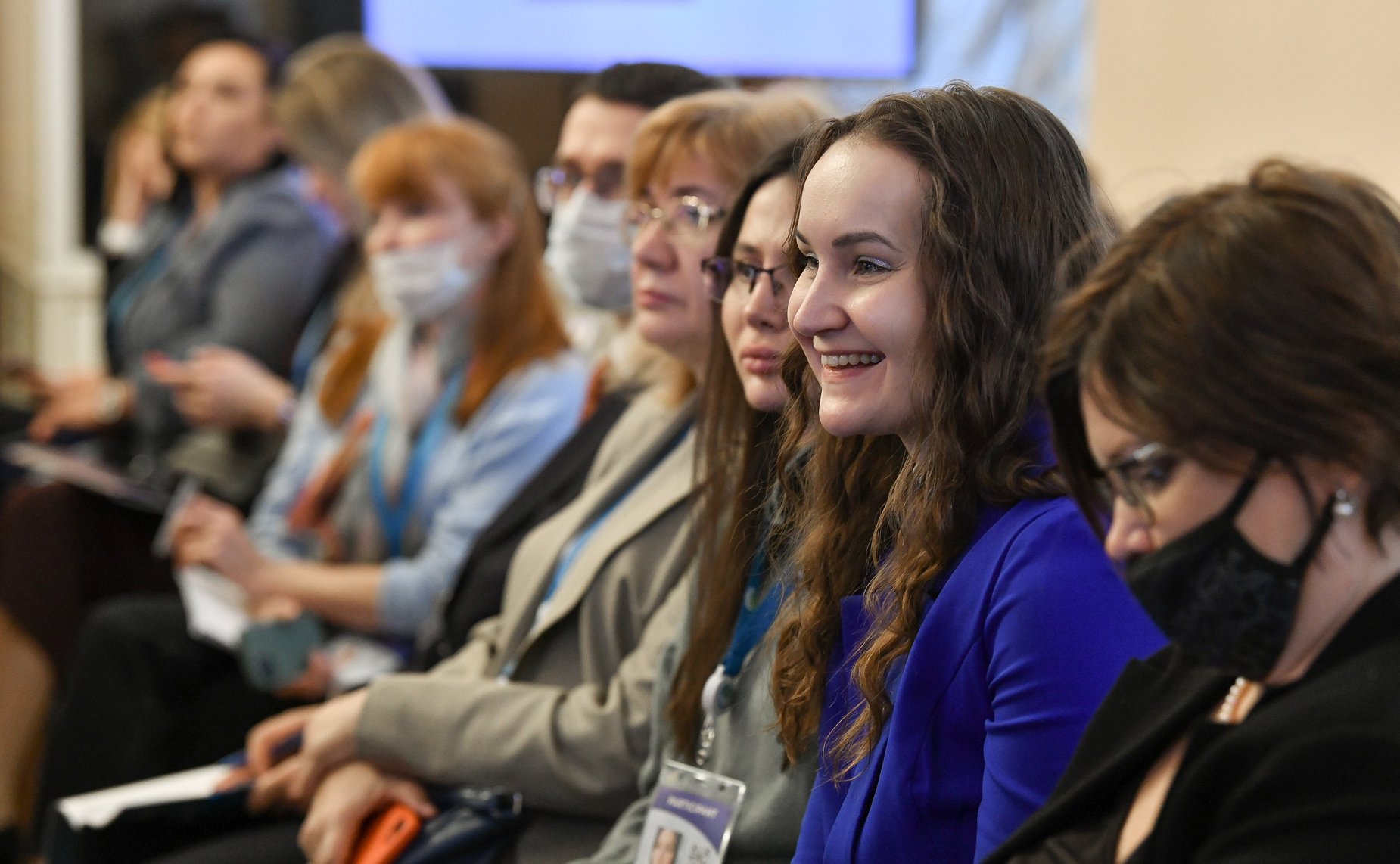 Заседание тематической сессии «Женщины-ученые и глобальные вызовы современности»