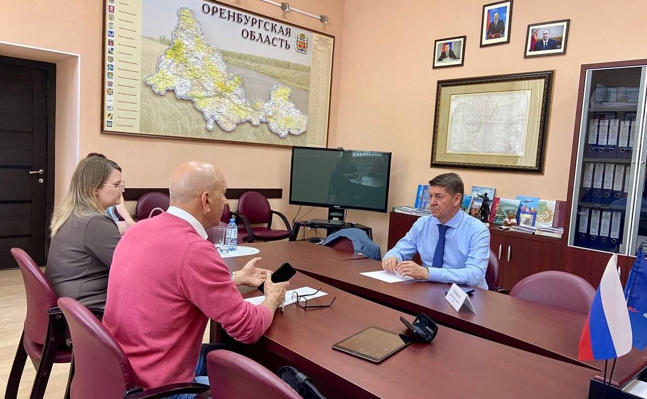 Андрей Шевченко посетил праздничные мероприятия в Оренбурге, провел встречу со студентами и приём граждан