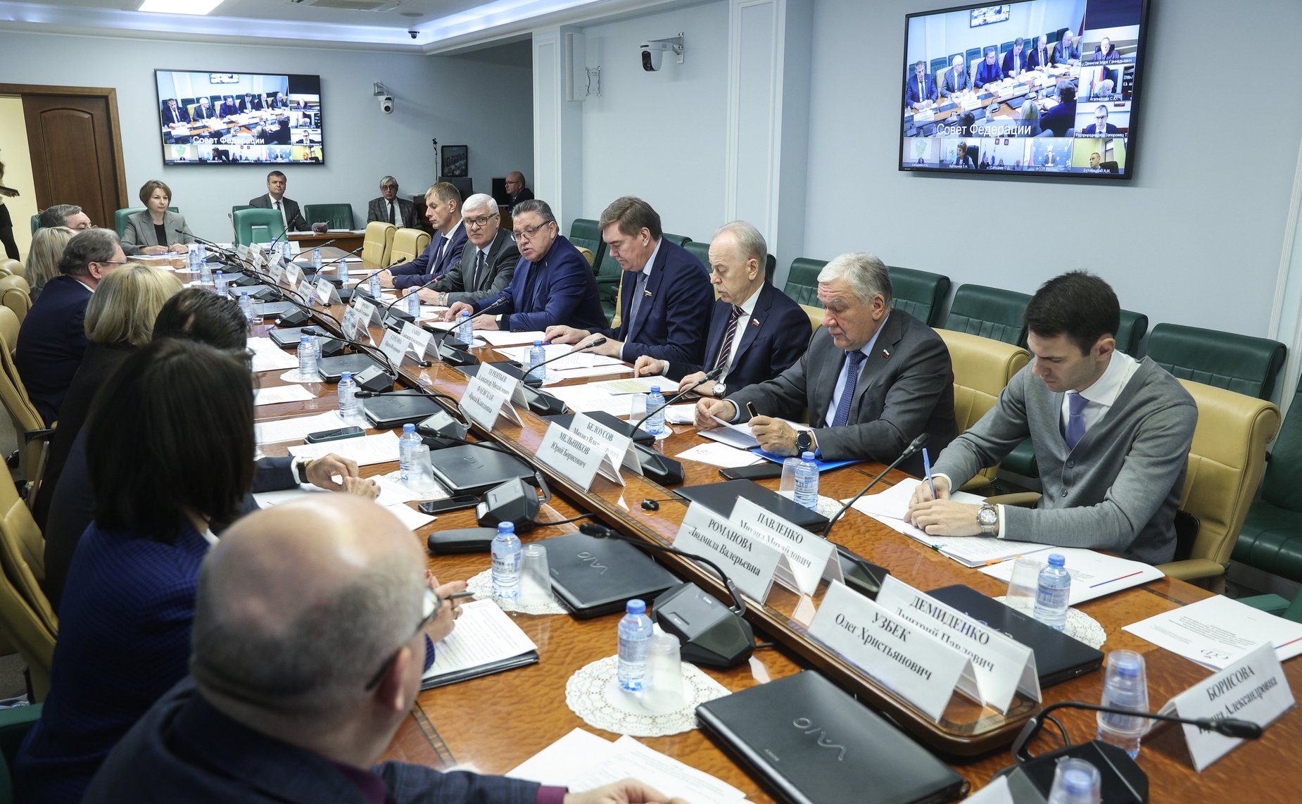 Совещание на тему «Совершенствование нормативно-правового регулирования деятельности института уполномоченного по правам человека в Российской Федерации»