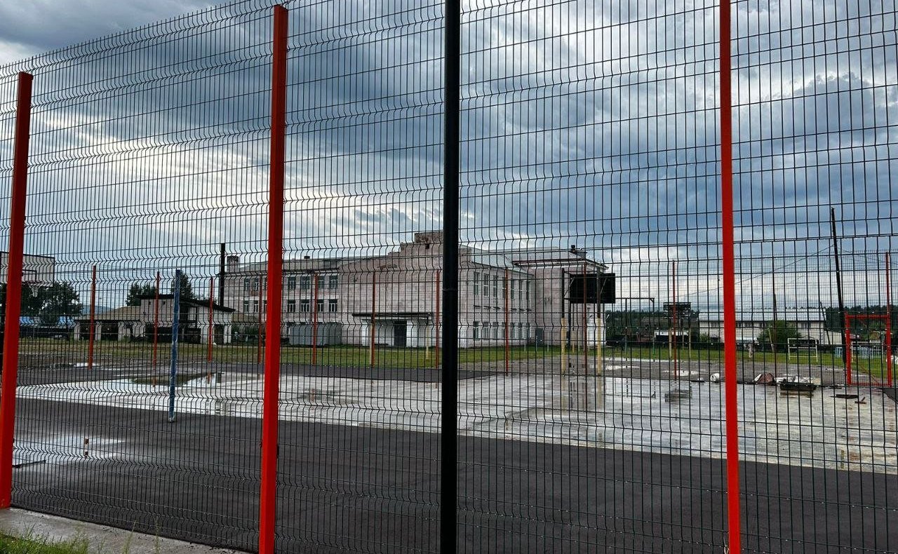 Баир Жамсуев в ходе работы в регионе посетил Петровск-Забайкальский район и осмотрел ряд строящихся социальных объектов