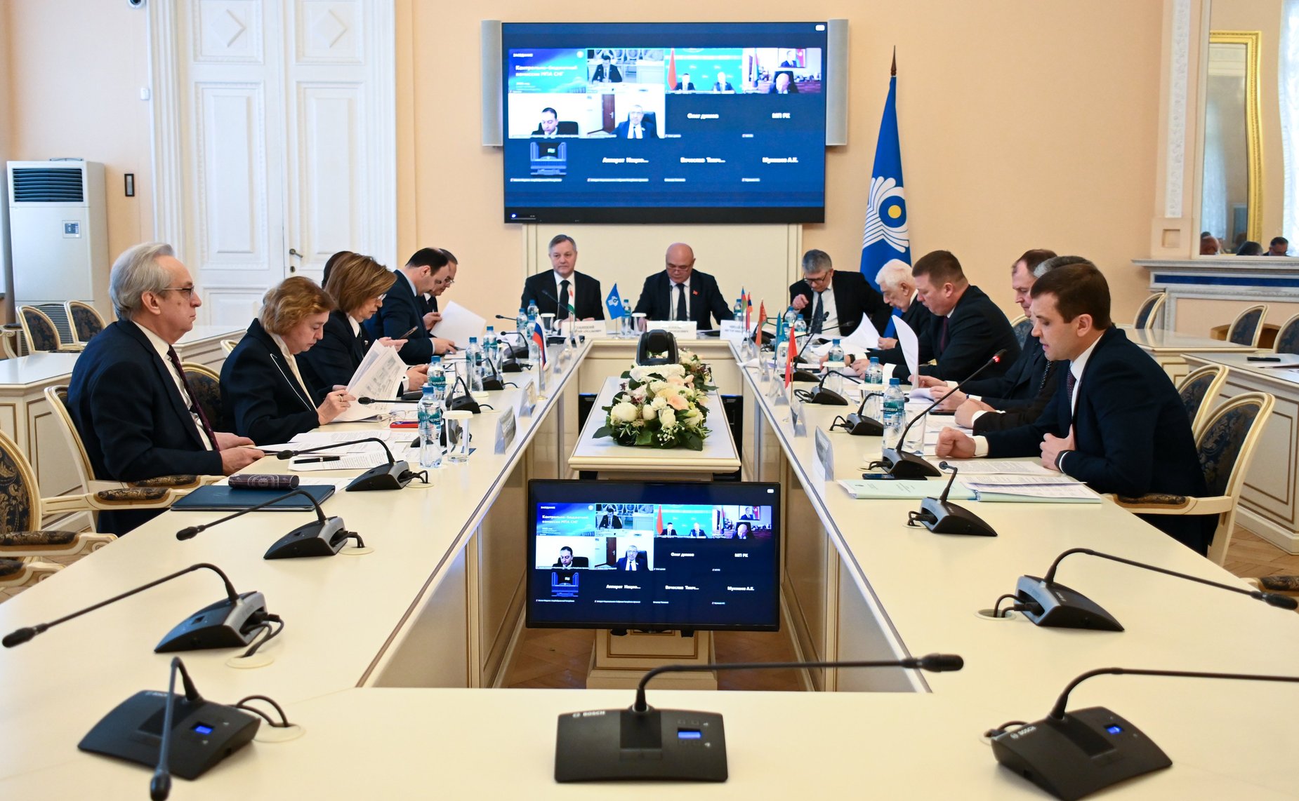 Сенаторы РФ приняли участие в заседании Контрольно-бюджетной комиссии МПА СНГ