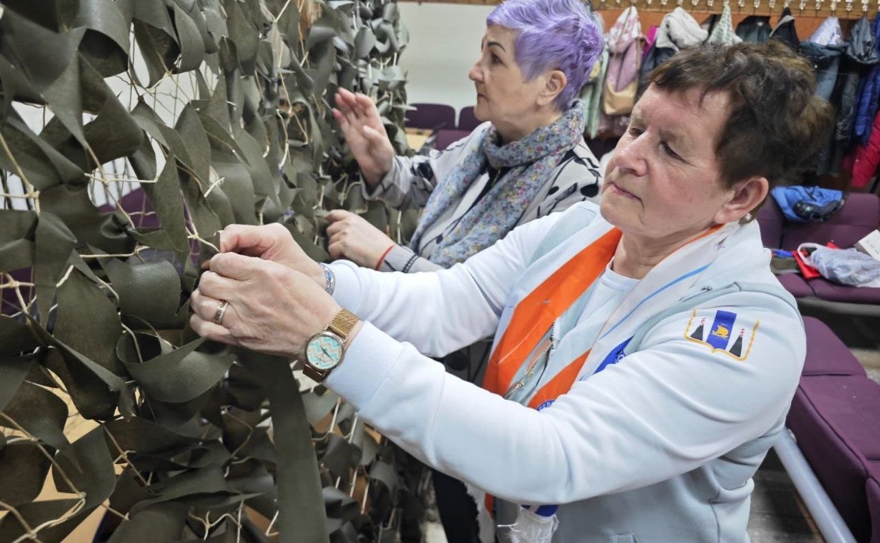 Андрей Хапочкин посетил Сахалинский политехнический колледж, на базе которого оборудована специальная мастерская, где волонтеры могут реализовывать свои проекты