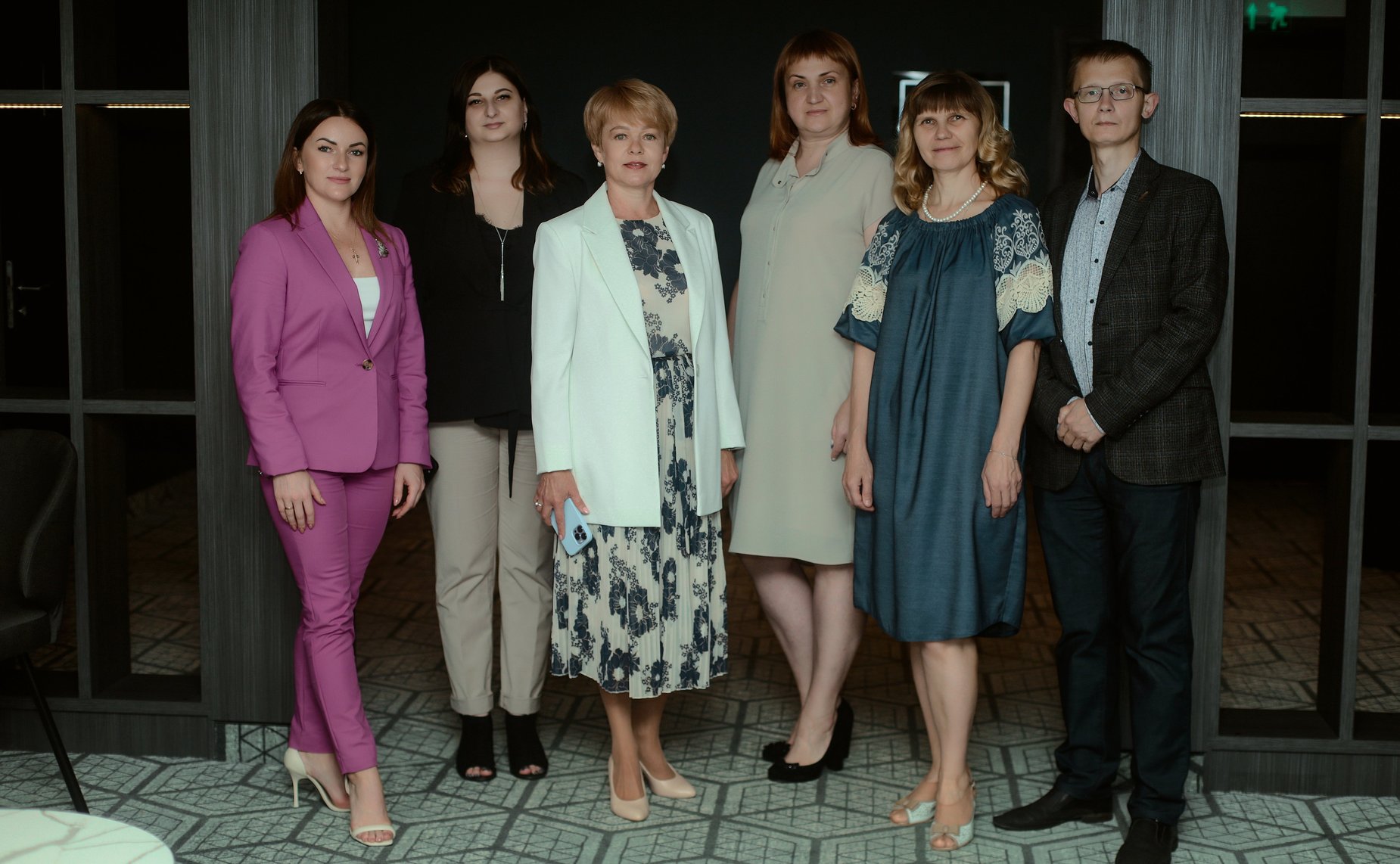 Ирина Кожанова в торжественной обстановке вручила дипломы выпускникам Смоленского юридического колледжа