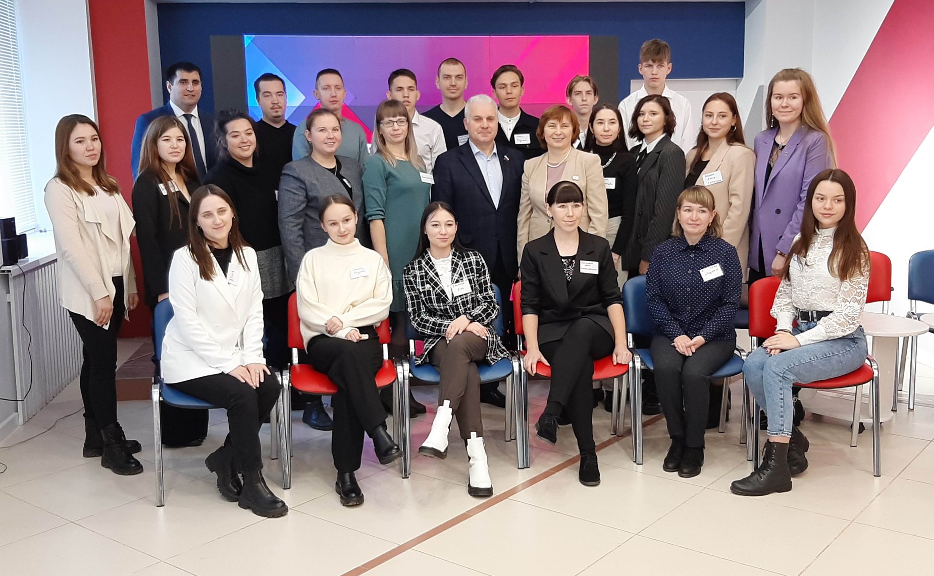 Сергей Мартынов посетил в Йошкар-Оле установочную сессию нового состава Молодежного парламента Республики Марий Эл