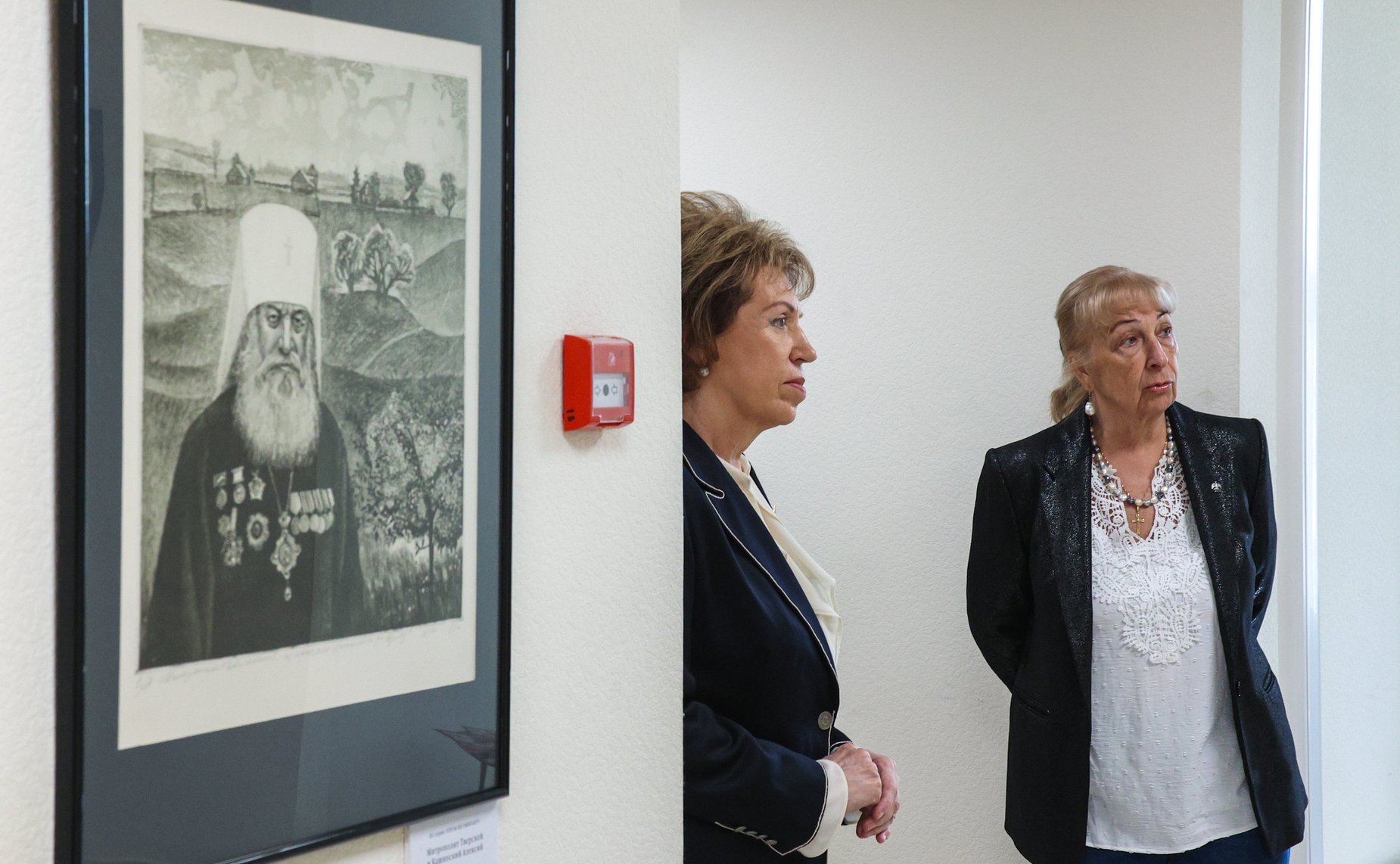 Торжественное открытие выставки Народного художника РФ Людмилы Юга «Нить времен. Подвиг Победы»