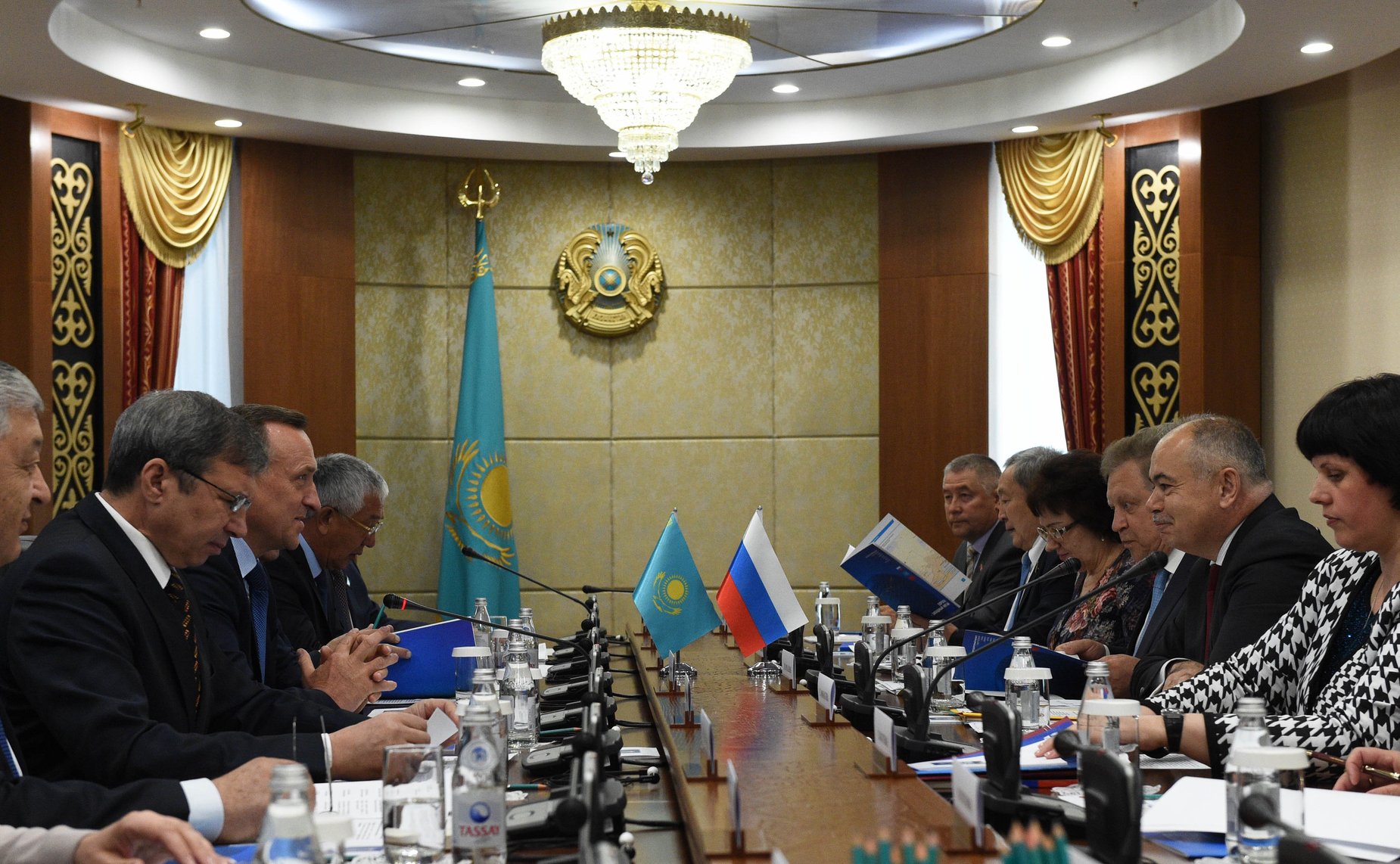 Заседание Комиссии по сотрудничеству между Советом Федерации и Сенатом Парламента Республики Казахстан