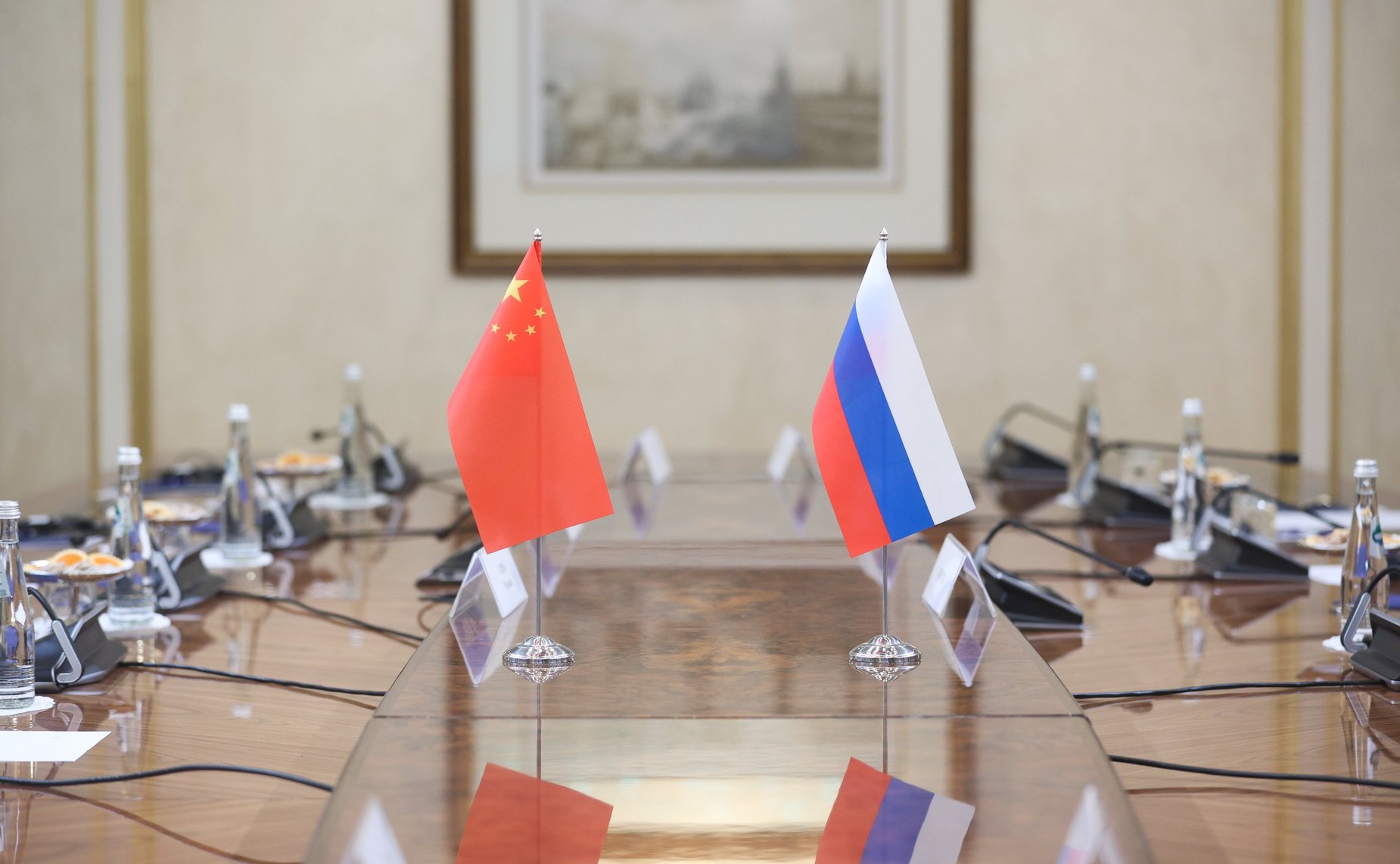 Валентина Матвиенко провела встречу с Председателем Постоянного комитета Всекитайского собрания народных представителей КНР Чжао Лэцзи
